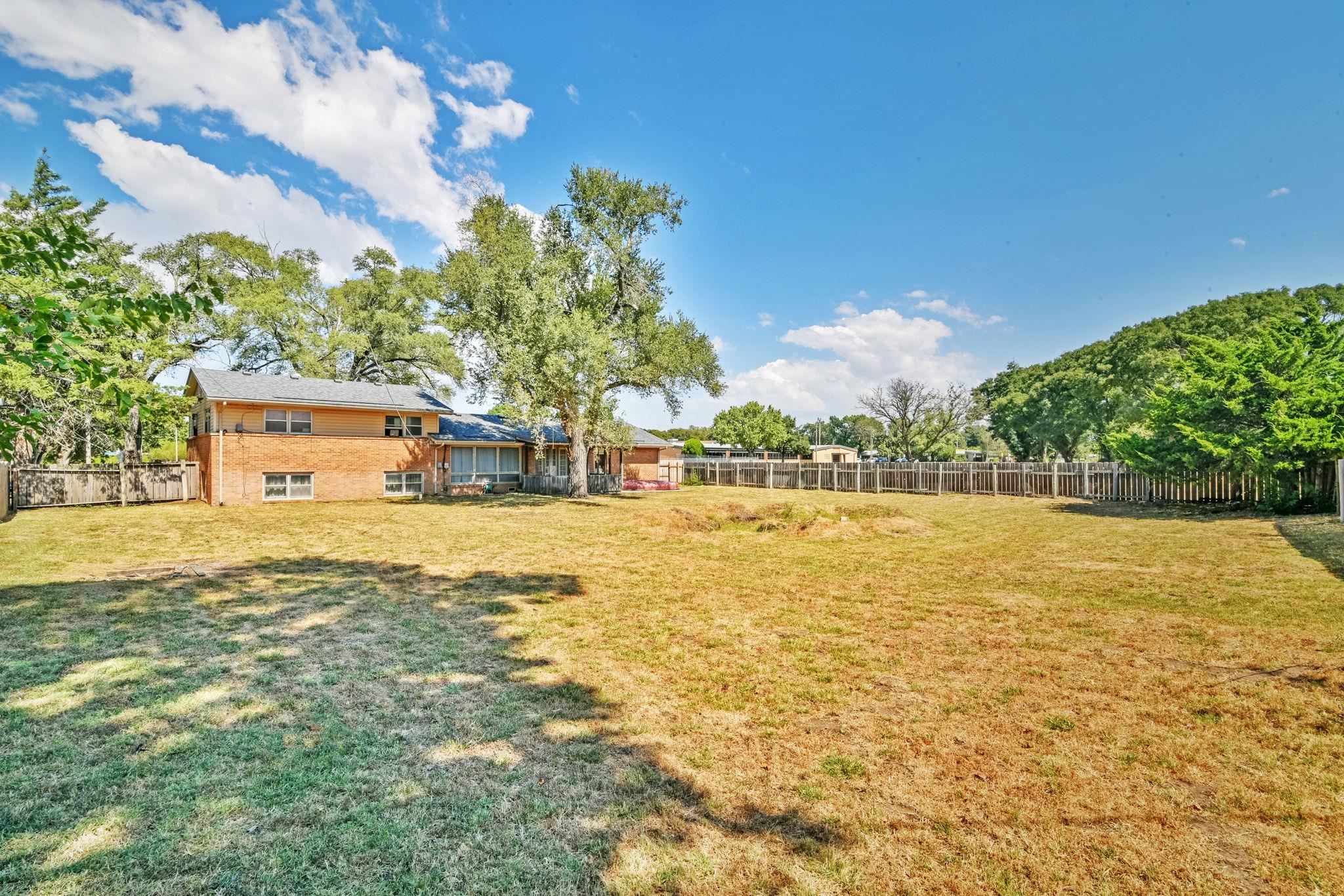 2244 N Marigold Property Photo 28