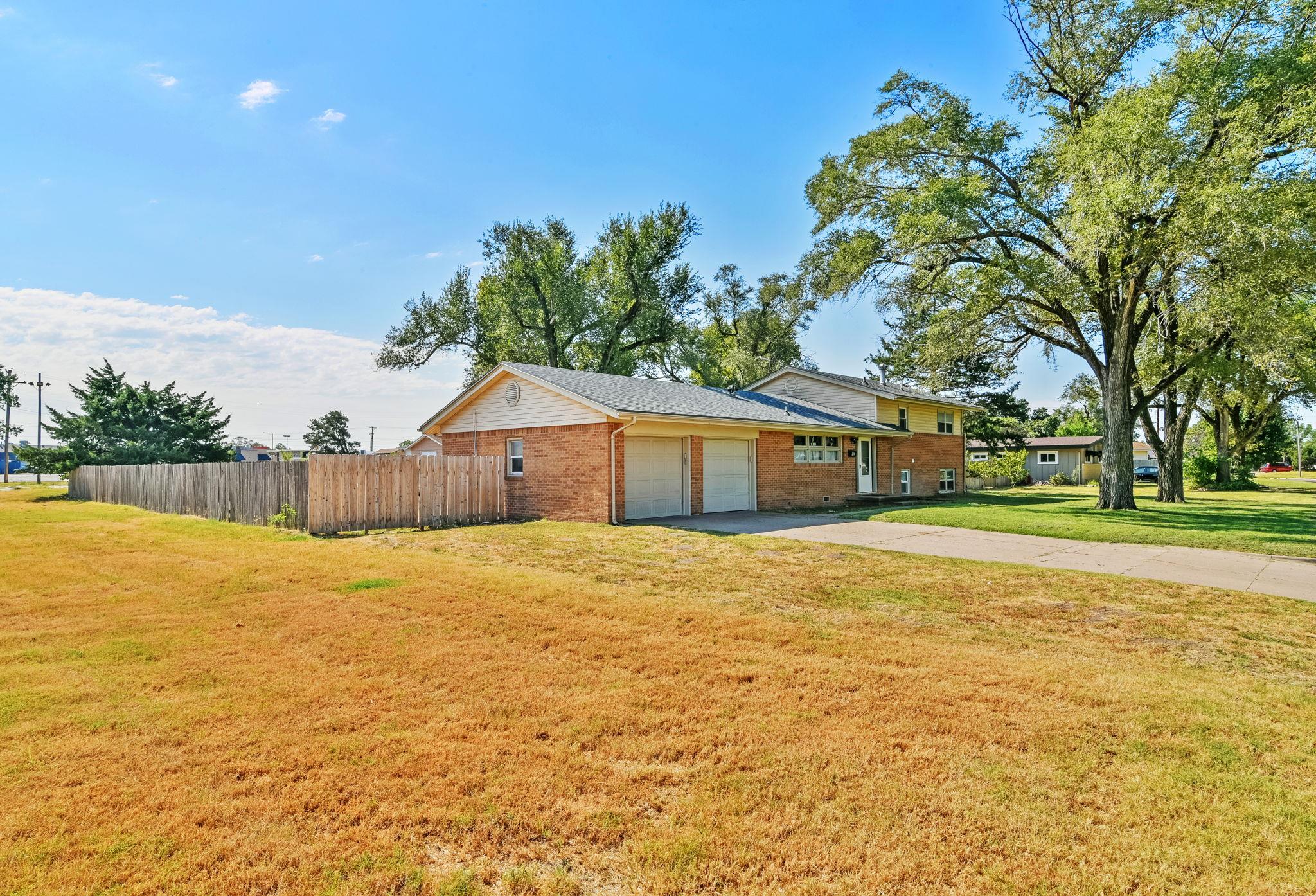 2244 N Marigold Property Photo 30