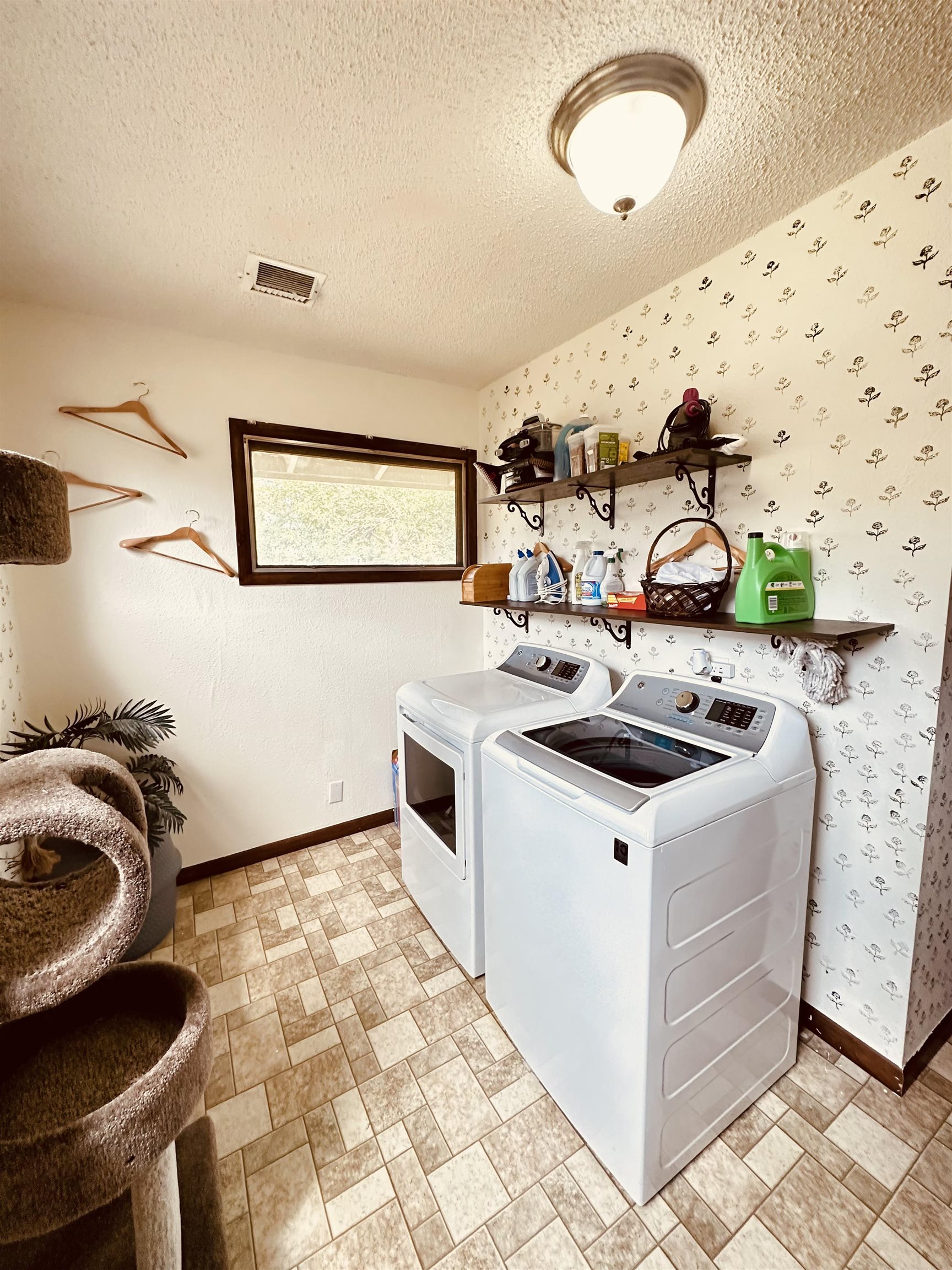 342 S Winterset Ln Property Photo 13