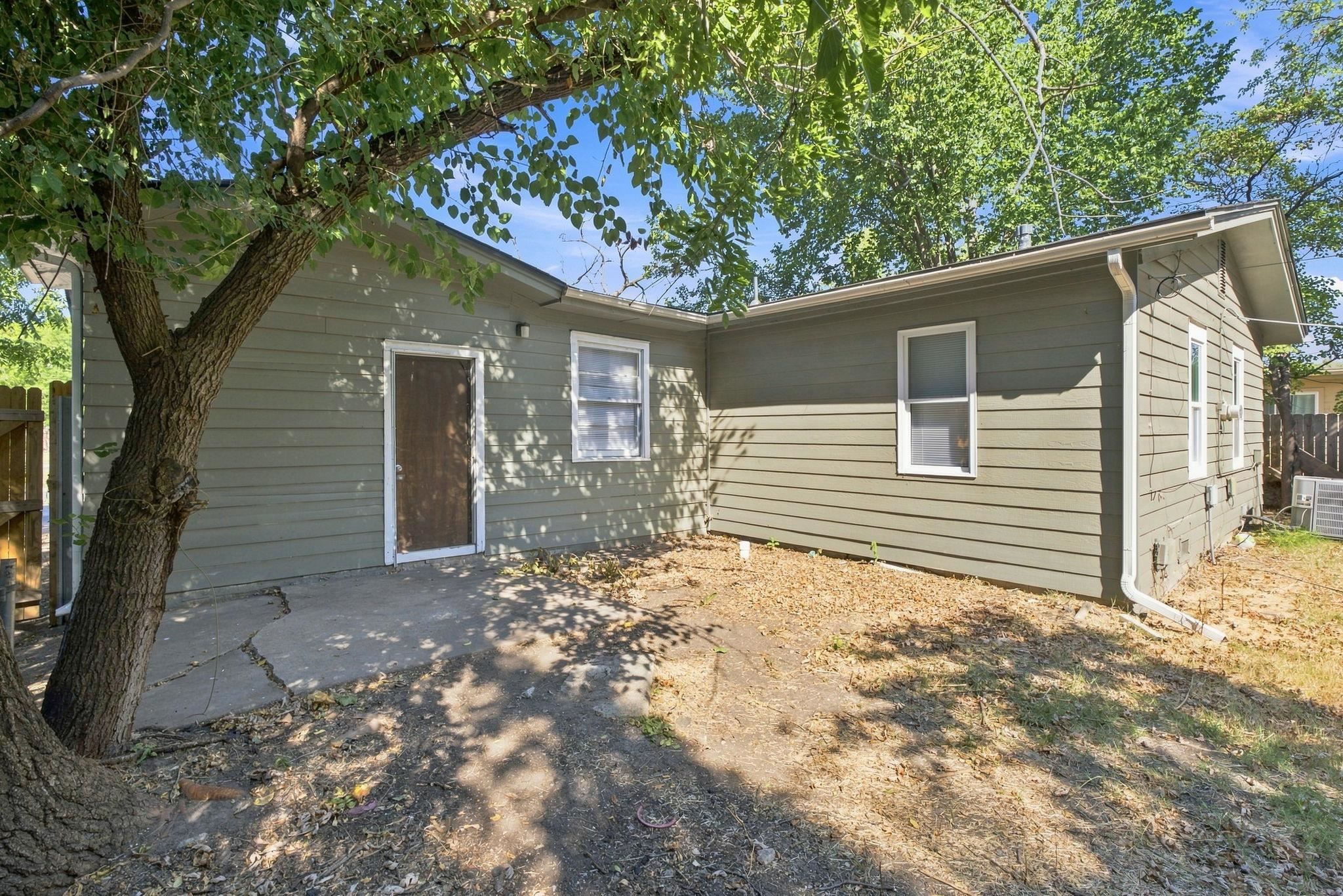 2808 S Glenn Ave Property Photo 11
