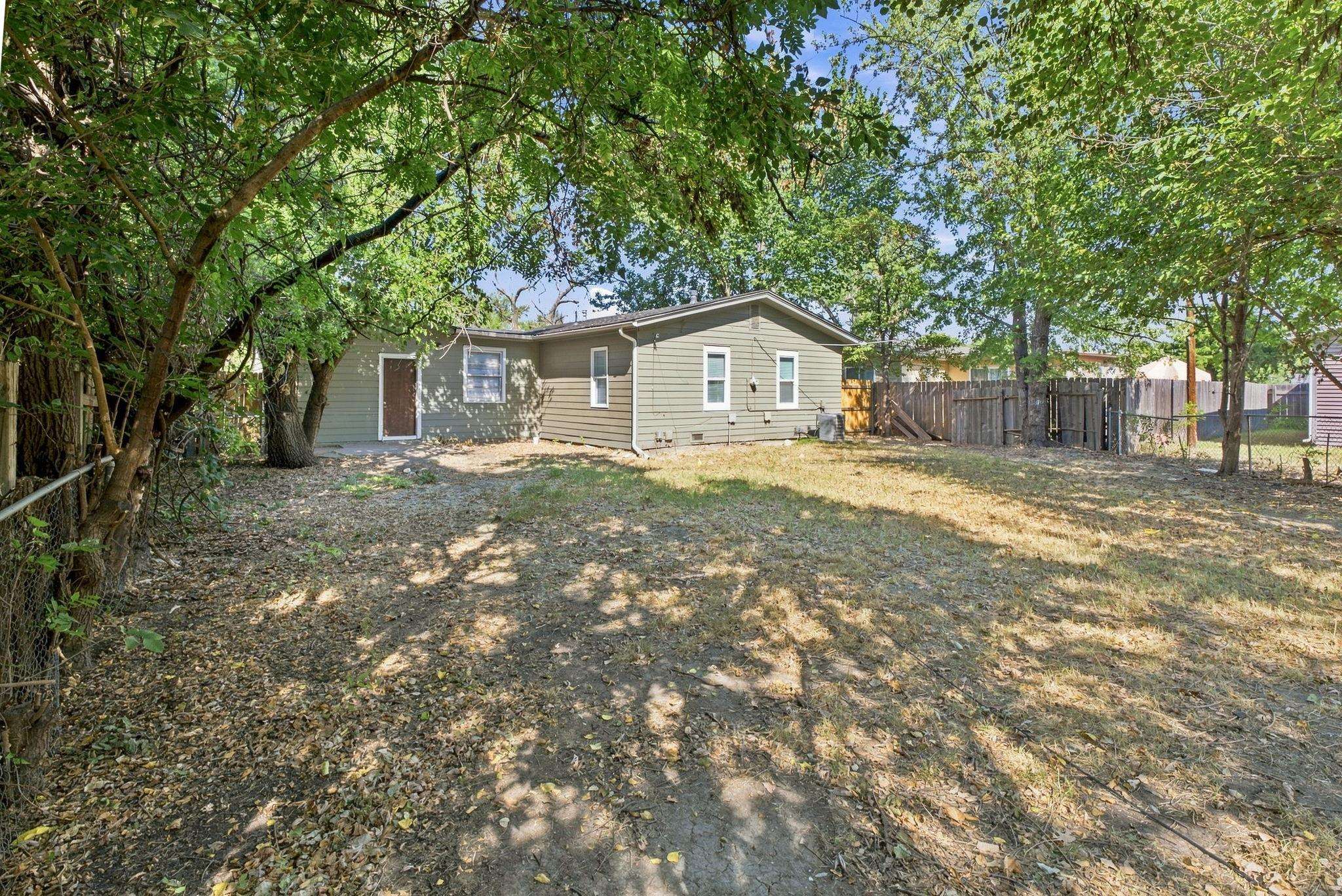 2808 S Glenn Ave Property Photo 12