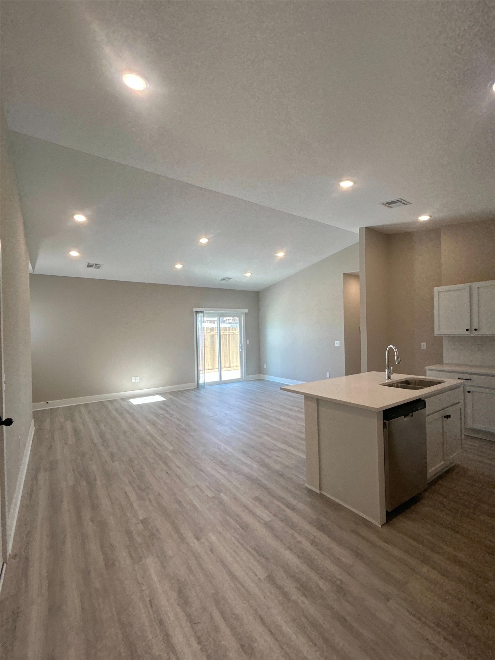 12805 E Blake St Property Photo 13