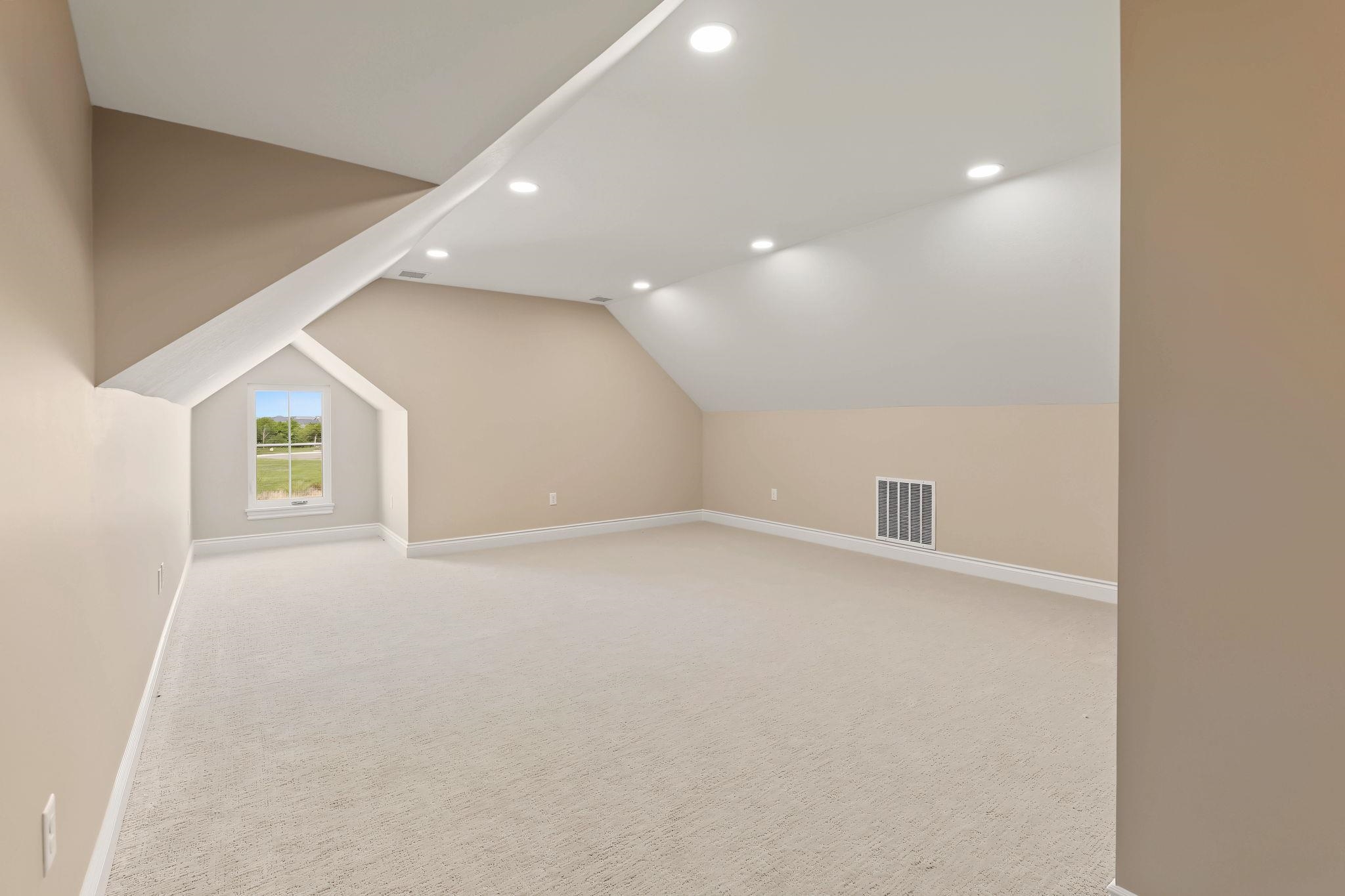 3331 Crest Street Property Photo 29
