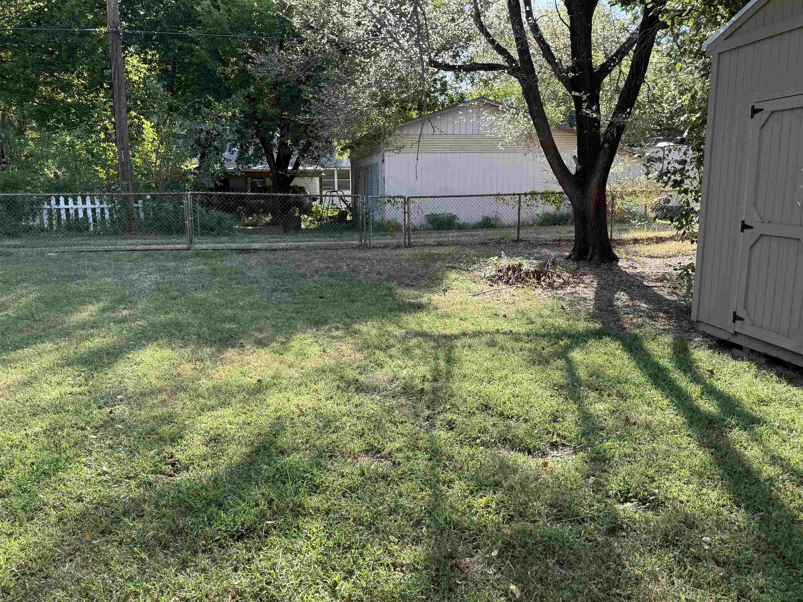 712 N 8th Property Photo 21