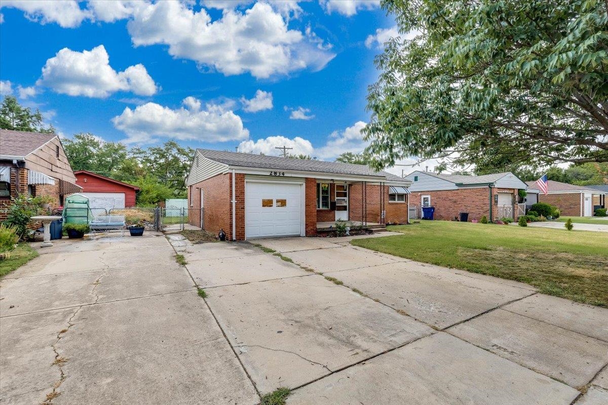2834 S Laura St Property Photo 2