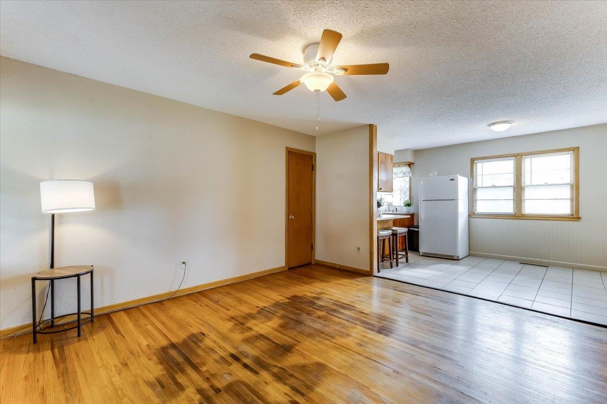 2834 S Laura St Property Photo 5