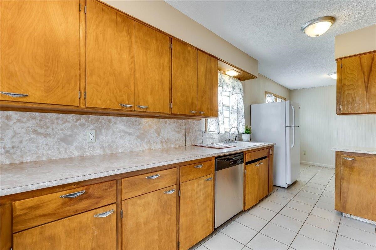 2834 S Laura St Property Photo 14
