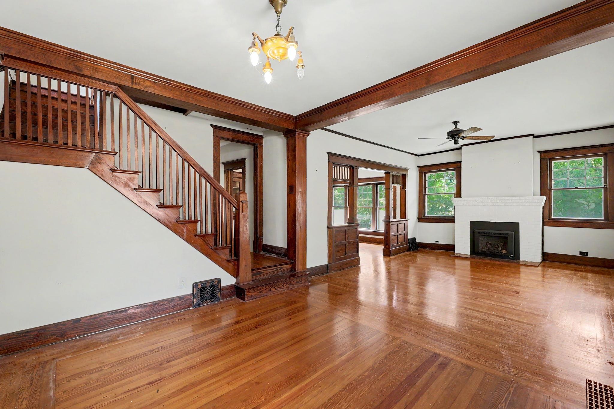612 N Maple Property Photo 5