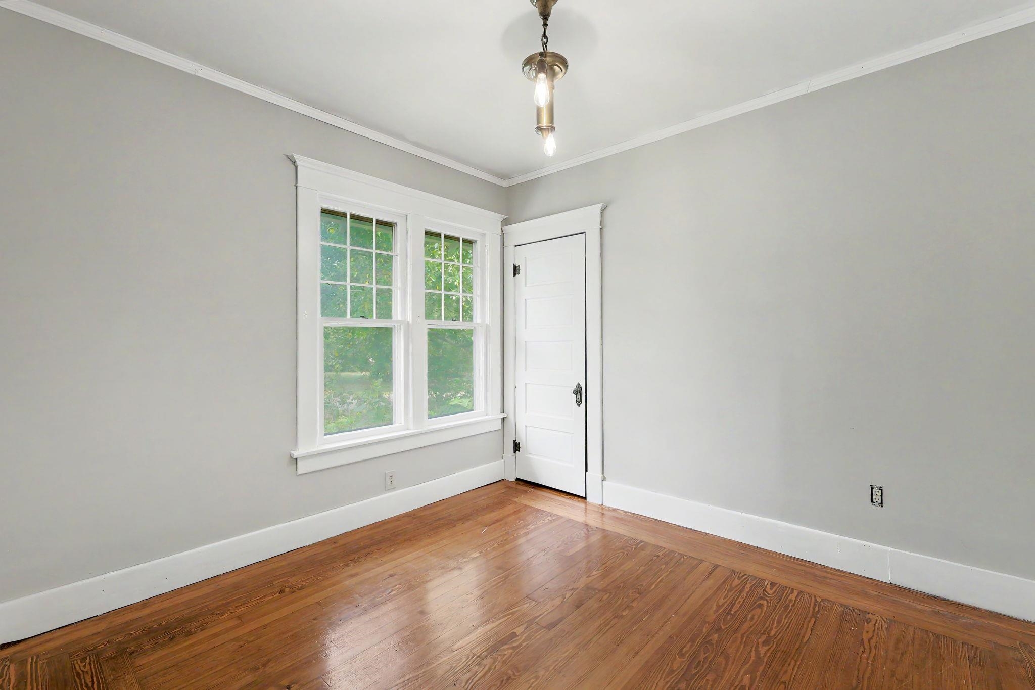 612 N Maple Property Photo 17