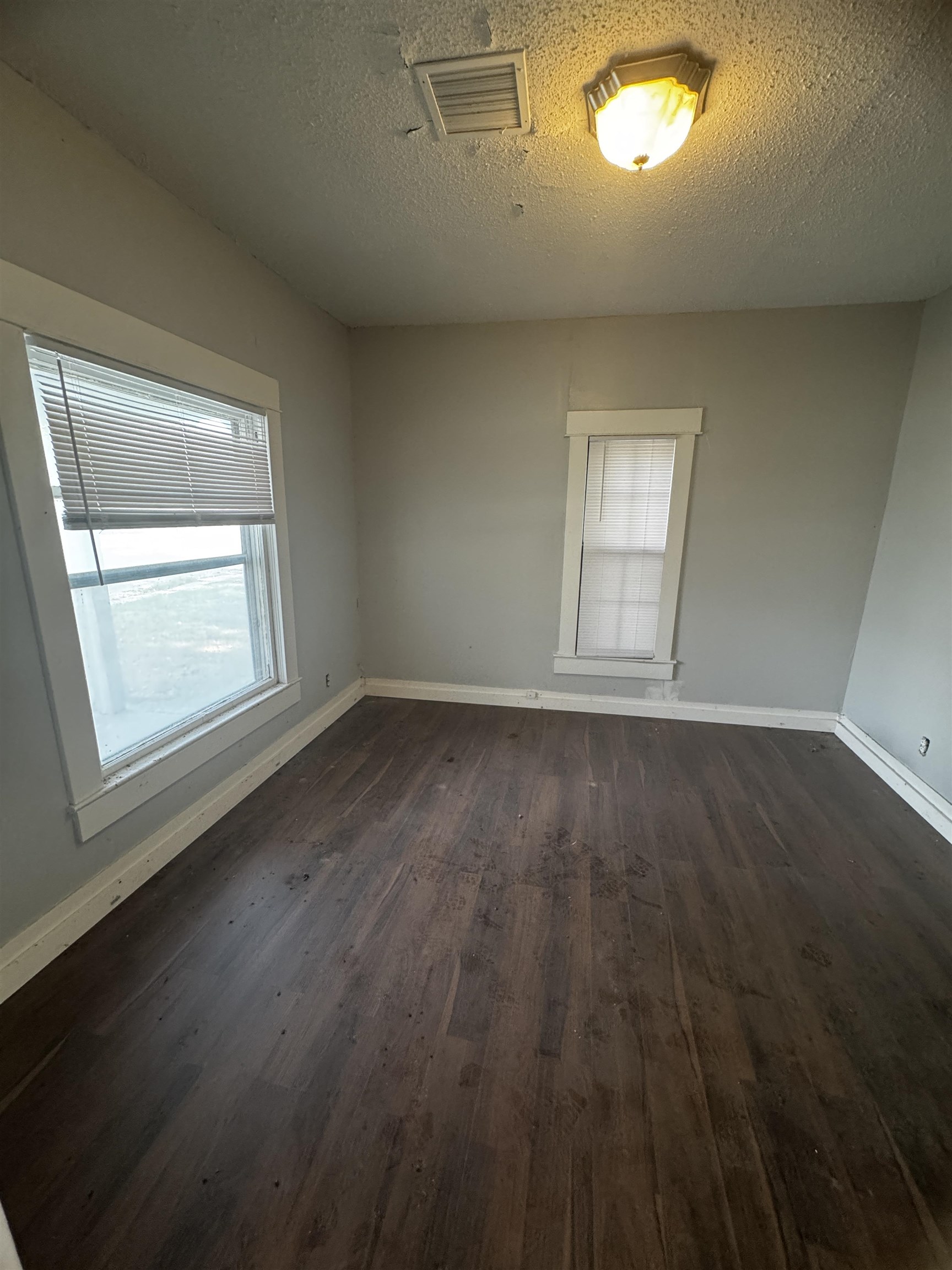 206 S Rose Hill Rd Property Photo 12