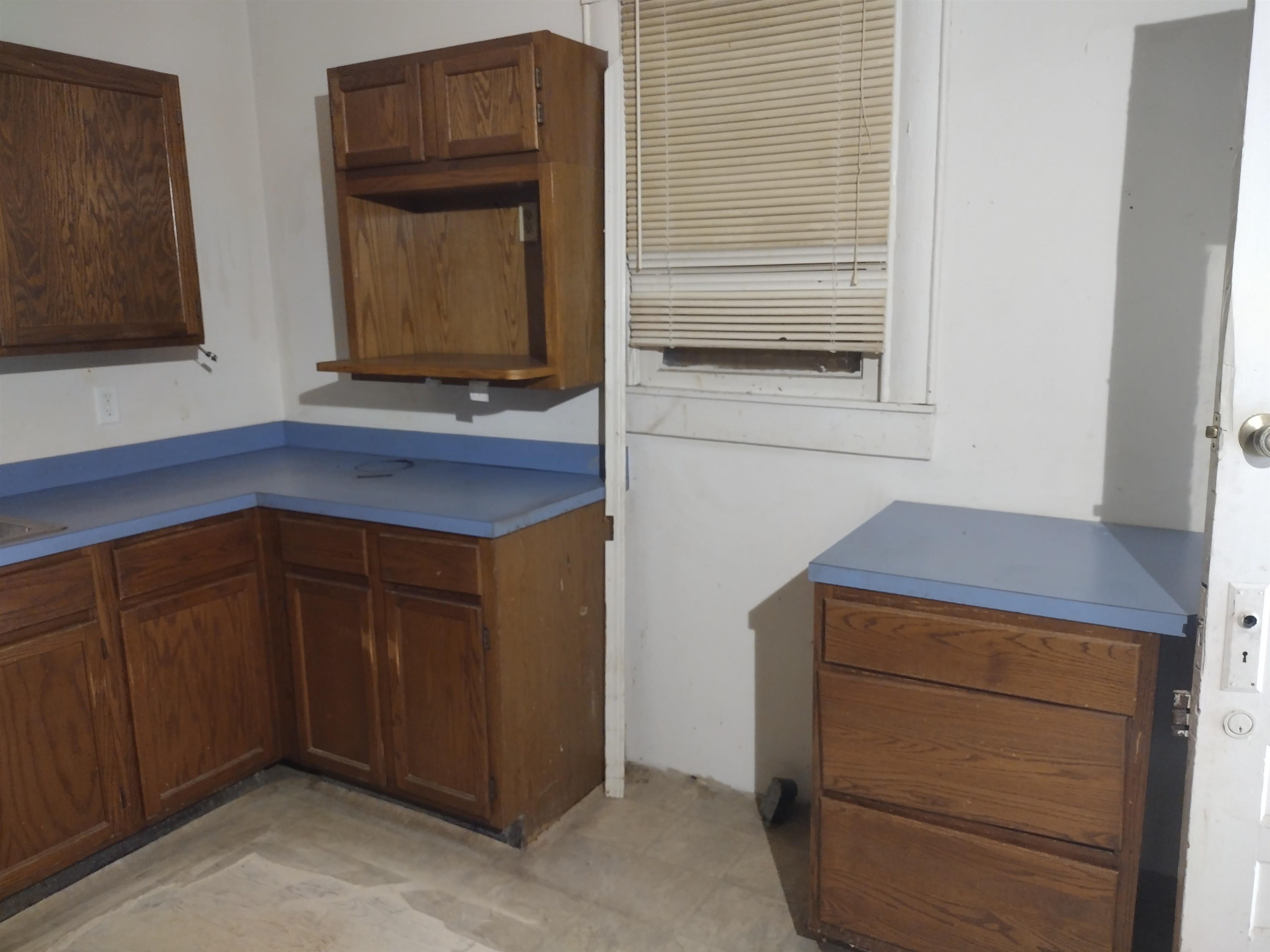1413 S Ellis Property Photo 11