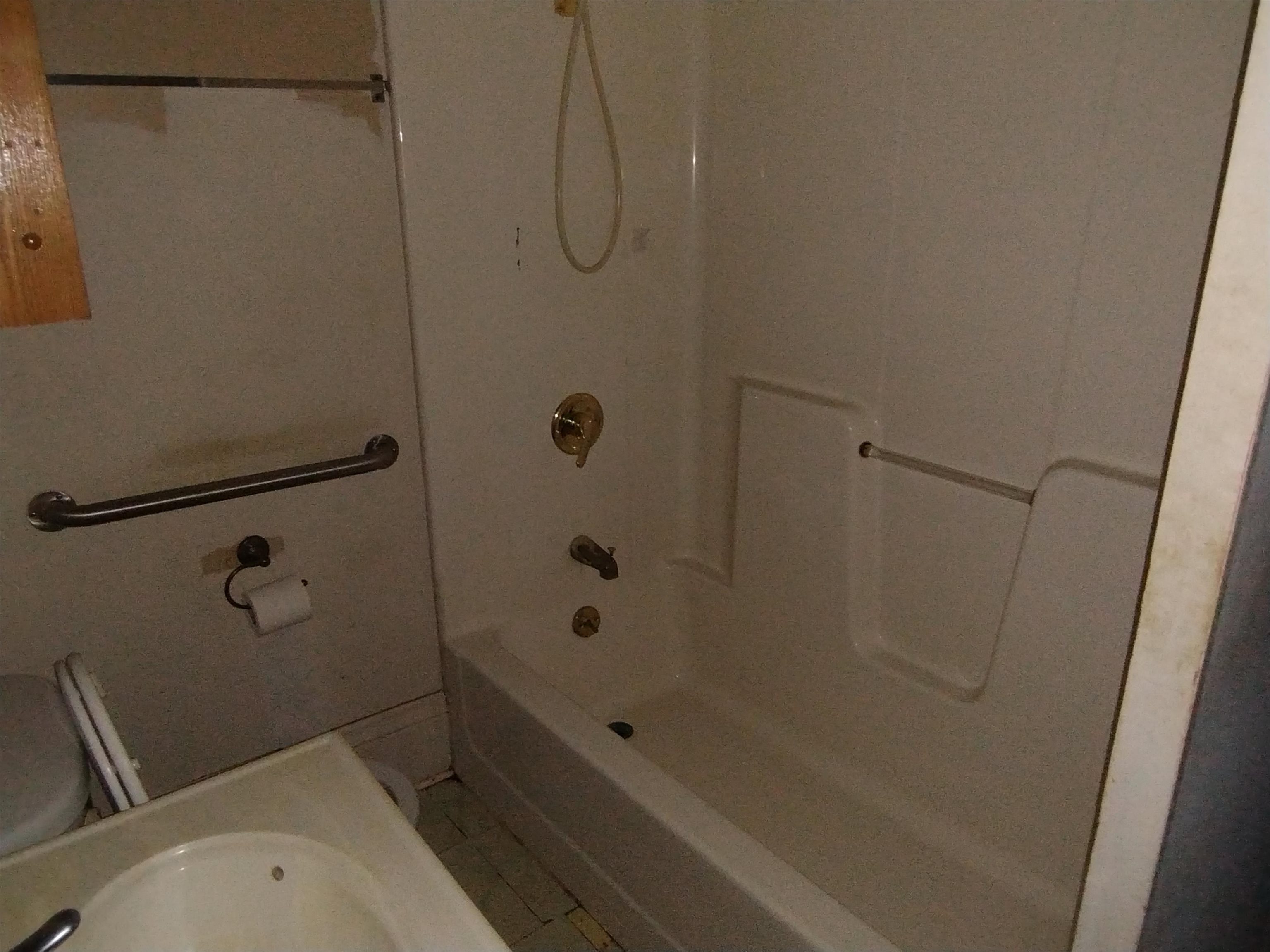1413 S Ellis Property Photo 16