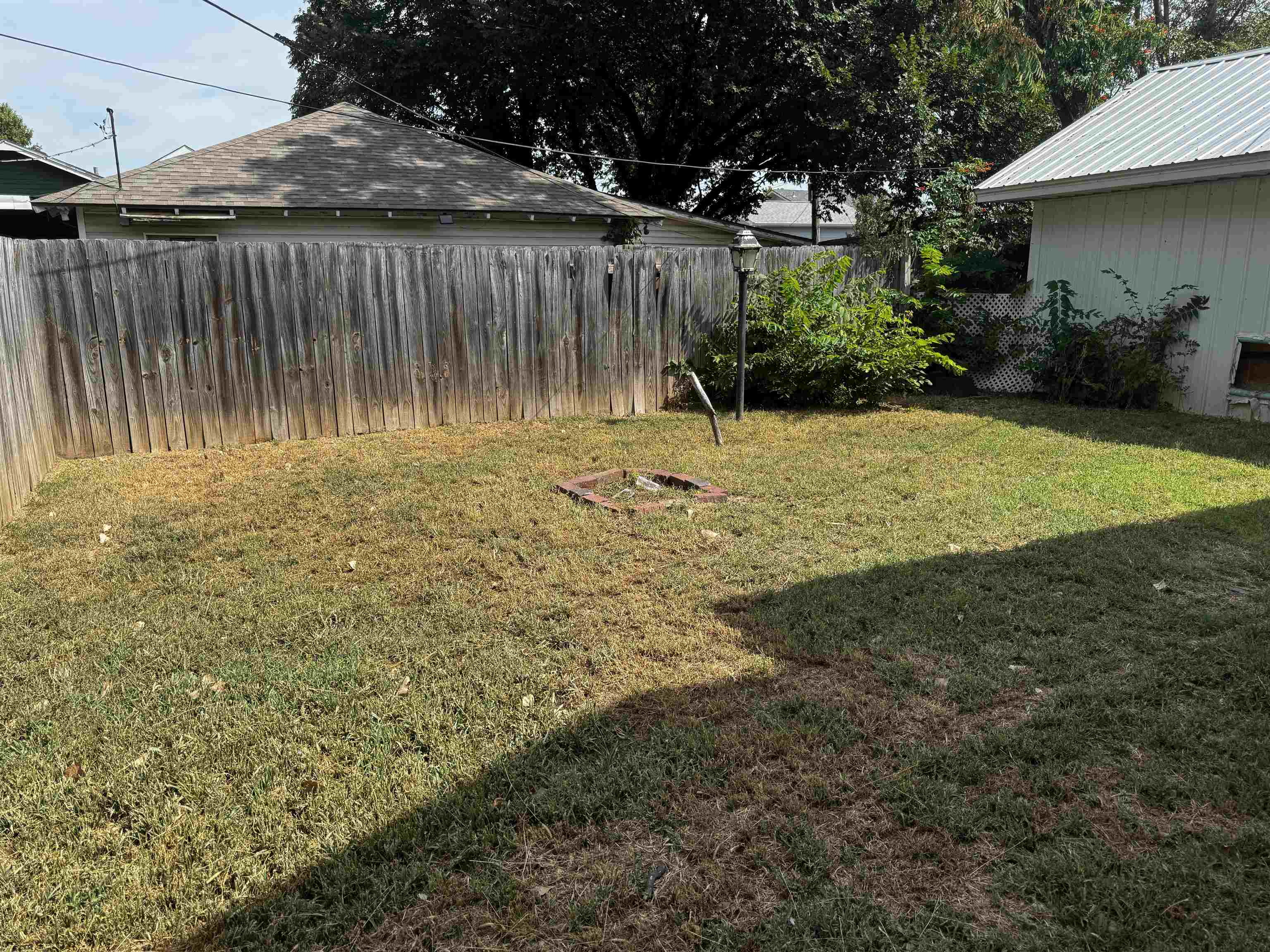 1018 W 3rd Ave Property Photo 2