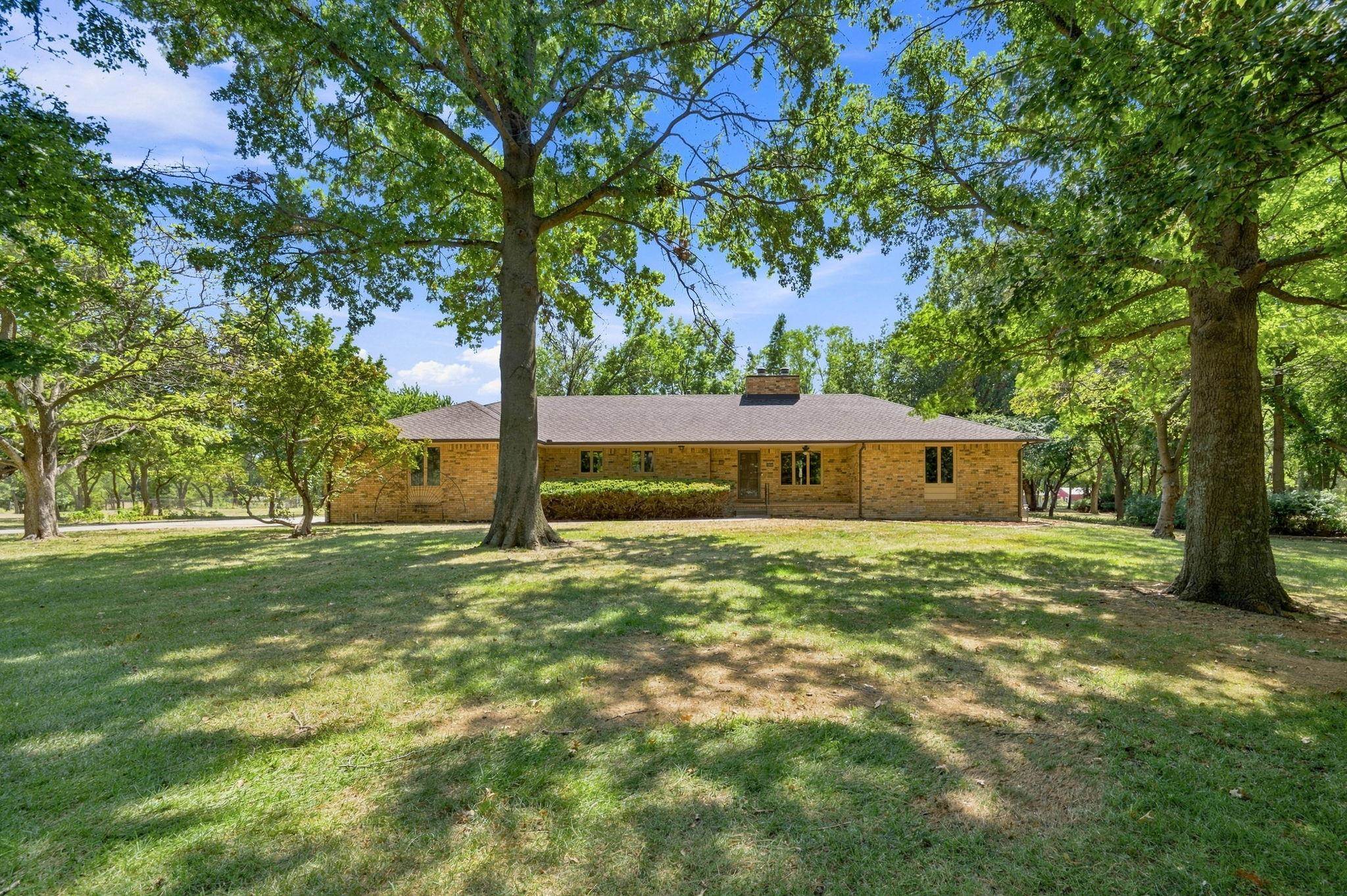 12401 W Eberly Ct. Property Photo 2
