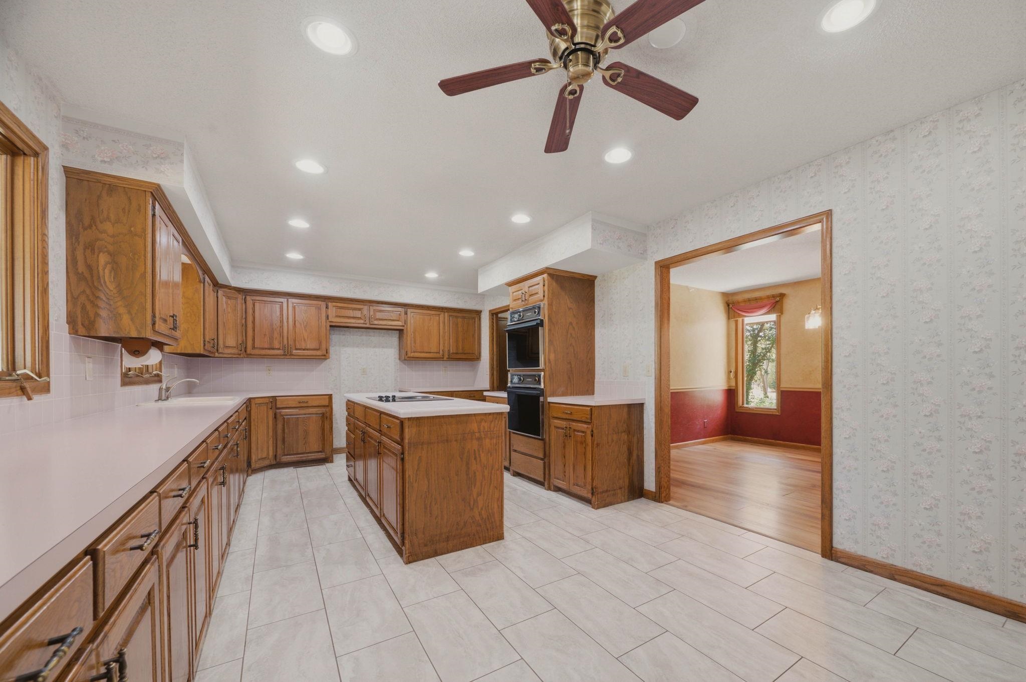 12401 W Eberly Ct. Property Photo 10