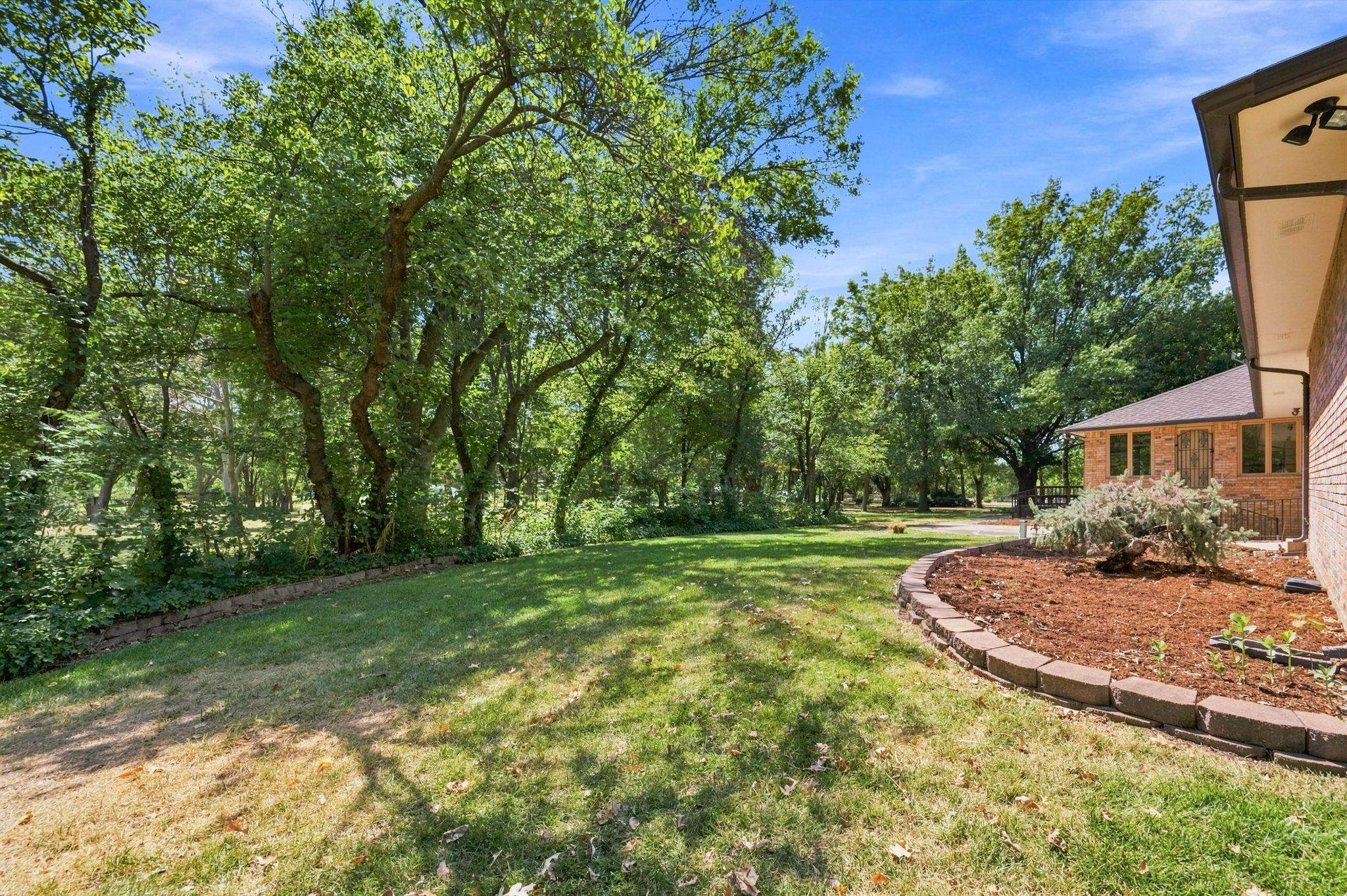 12401 W Eberly Ct. Property Photo 31