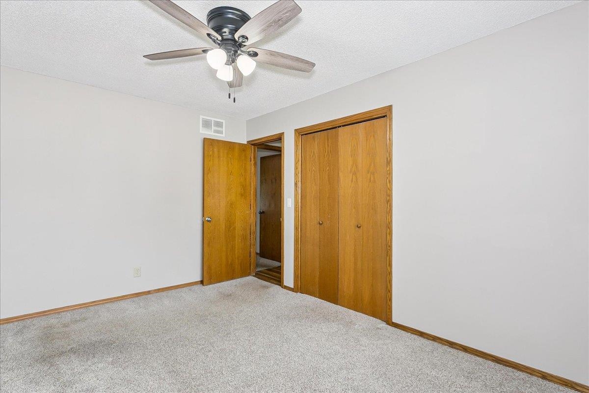 424 N Pine Grove Ct Property Photo 15