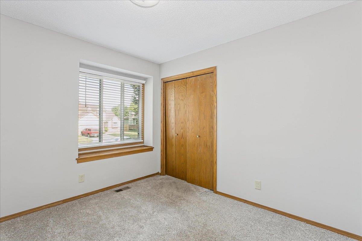 424 N Pine Grove Ct Property Photo 16