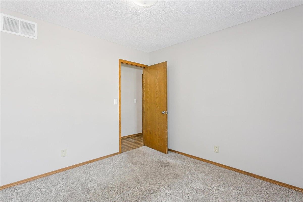 424 N Pine Grove Ct Property Photo 17