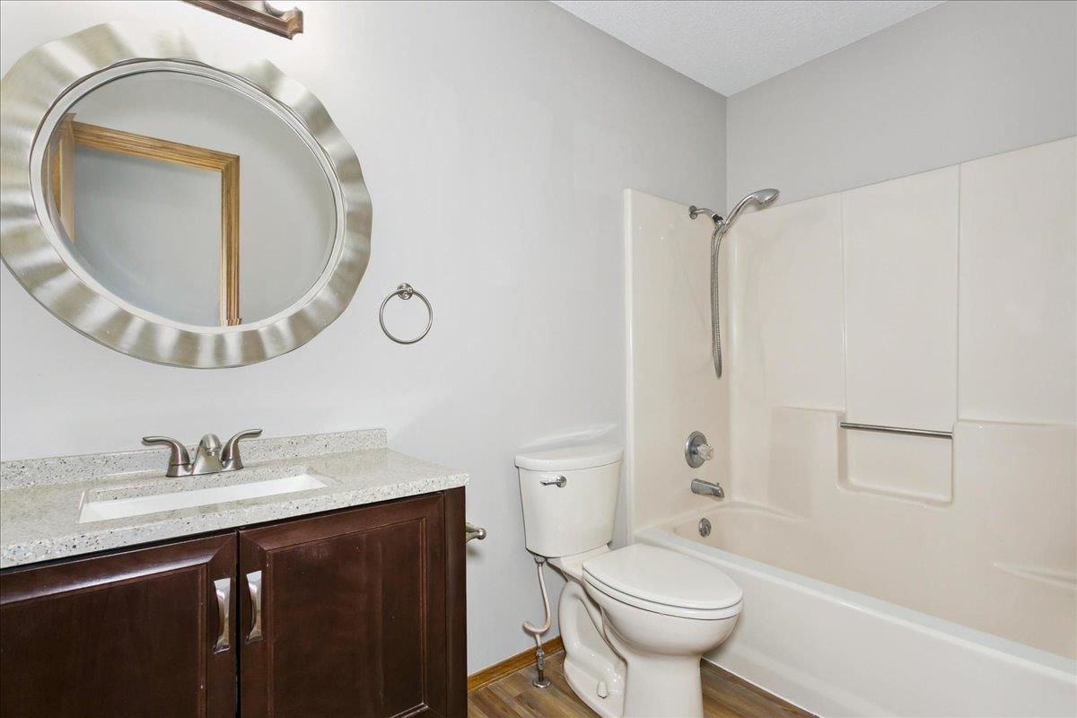 424 N Pine Grove Ct Property Photo 18