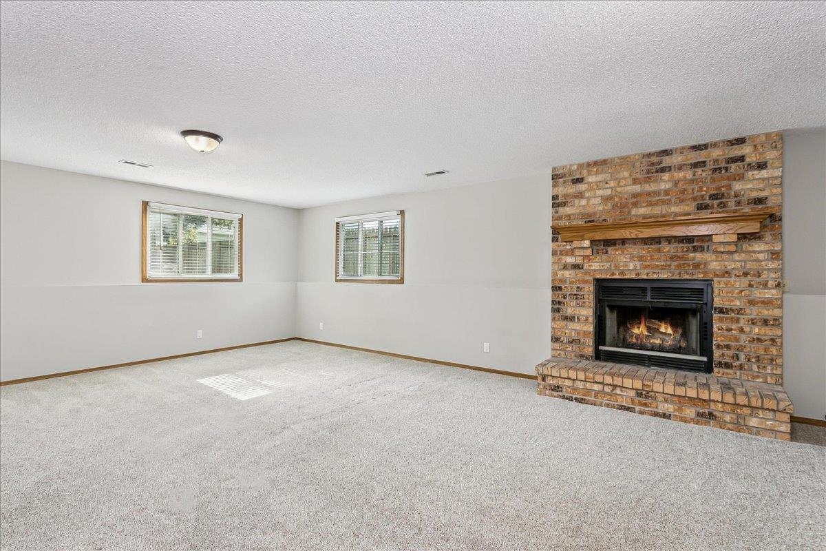 424 N Pine Grove Ct Property Photo 19