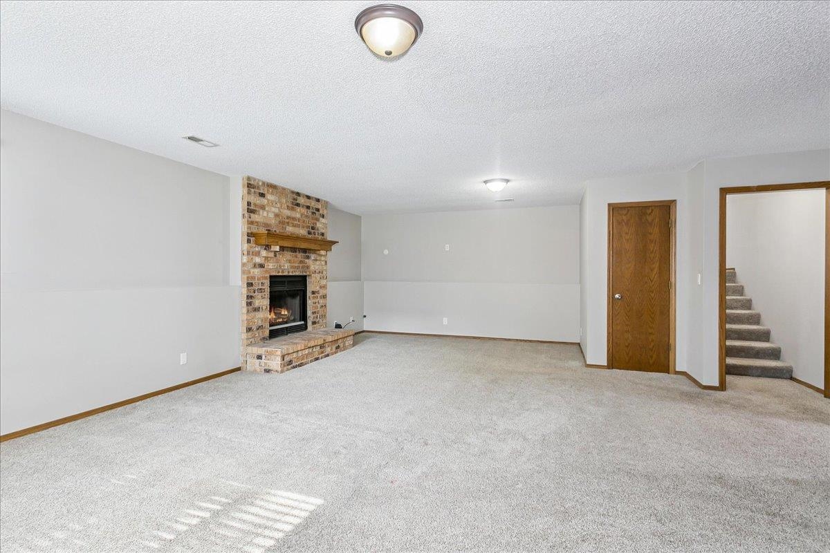 424 N Pine Grove Ct Property Photo 20