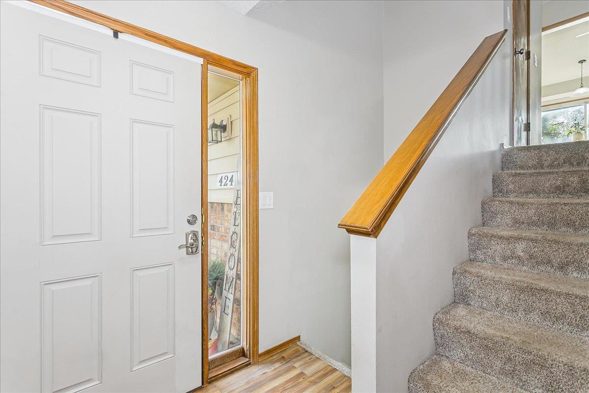 424 N Pine Grove Ct Property Photo 27