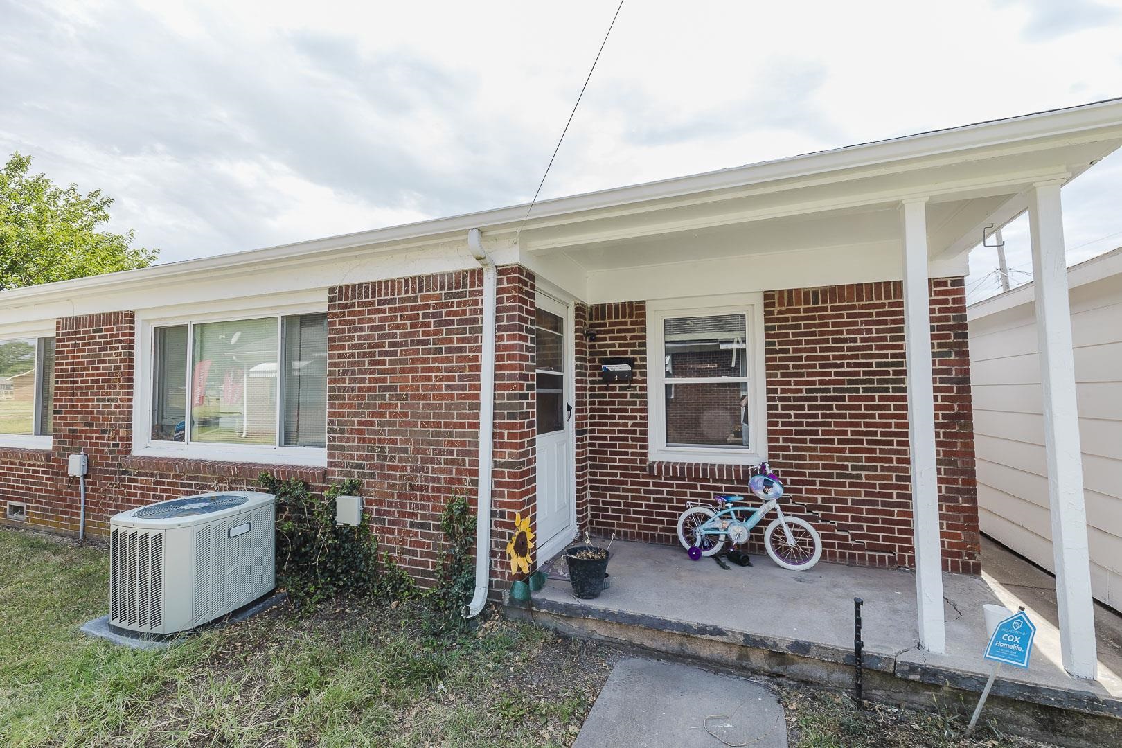 819 & 821 S Hillcrest Property Photo 15