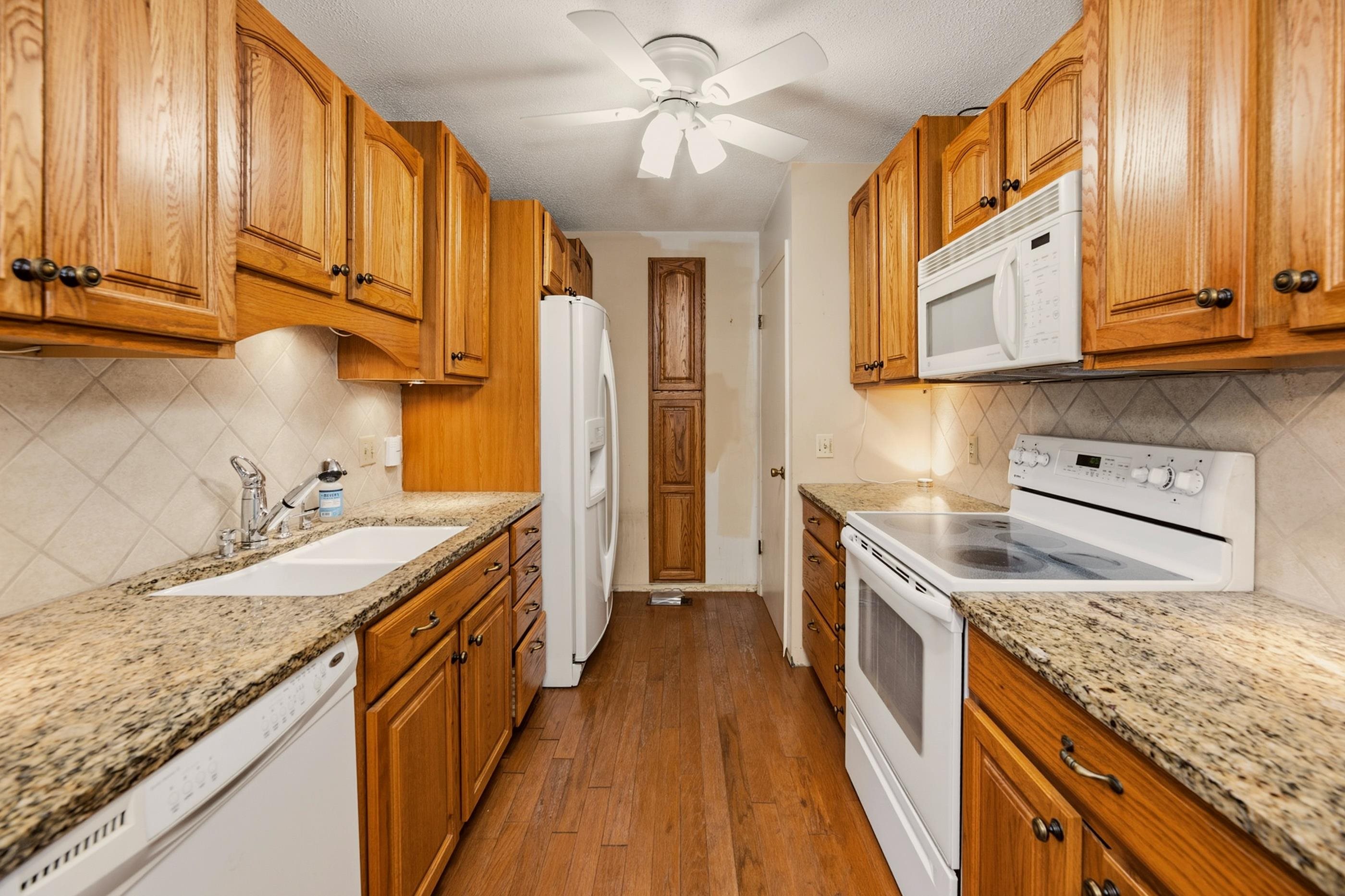1711 James St Property Photo 2