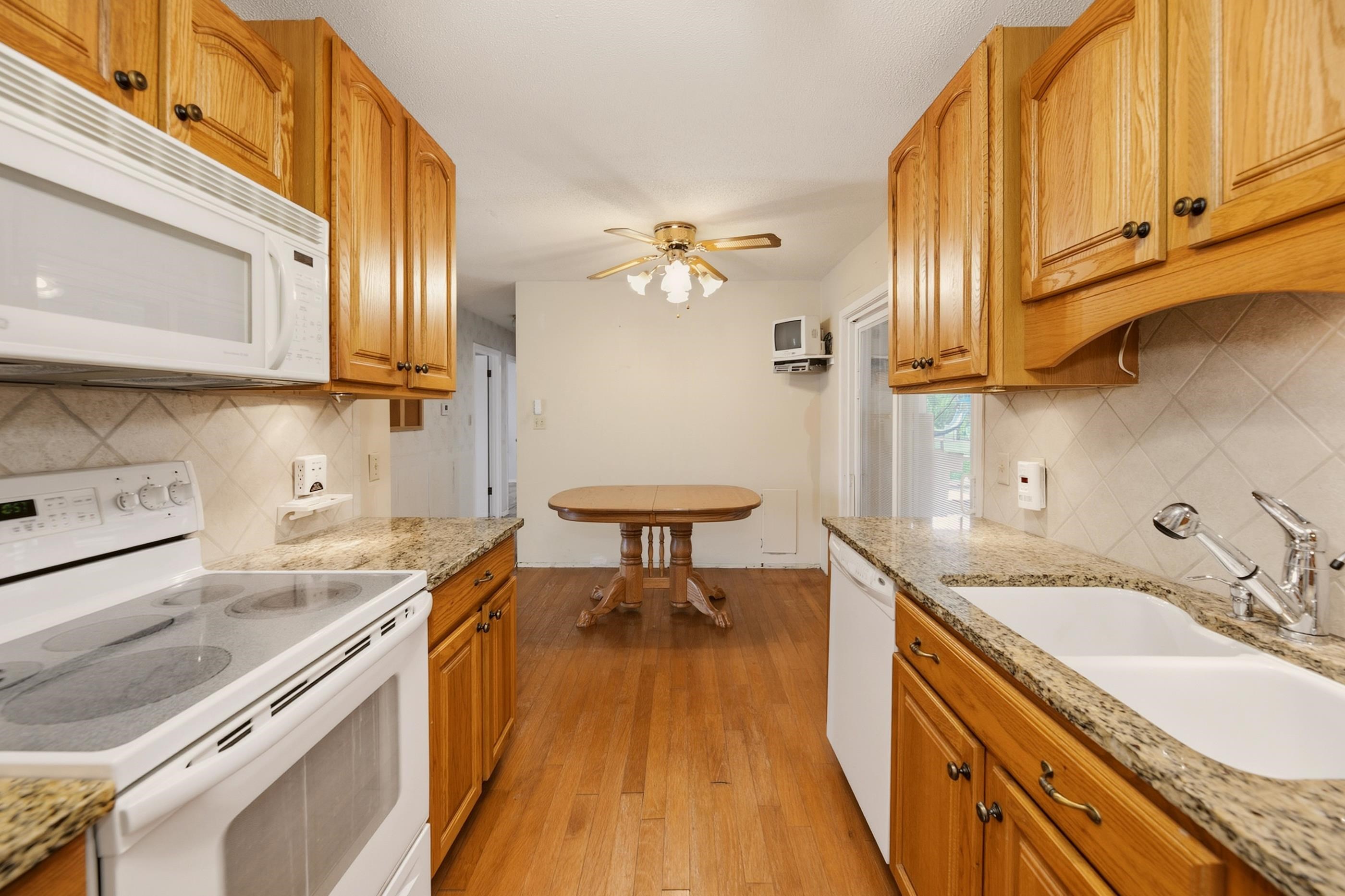 1711 James St Property Photo 6