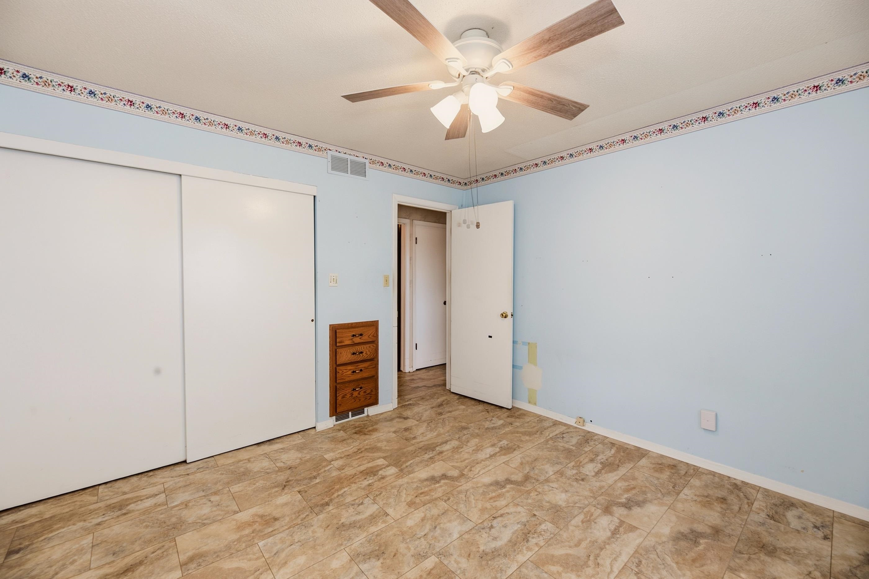 1711 James St Property Photo 14