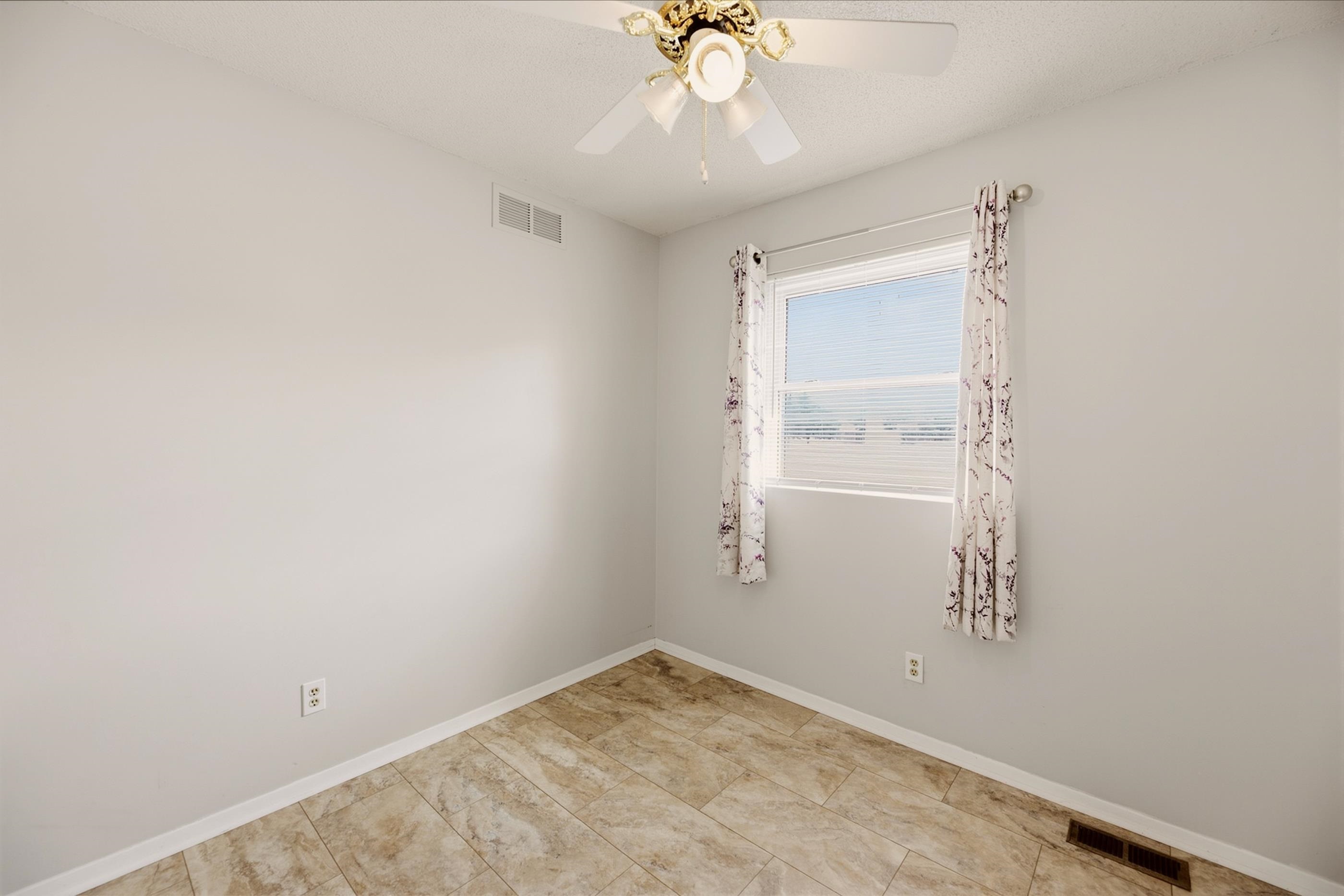 1711 James St Property Photo 15
