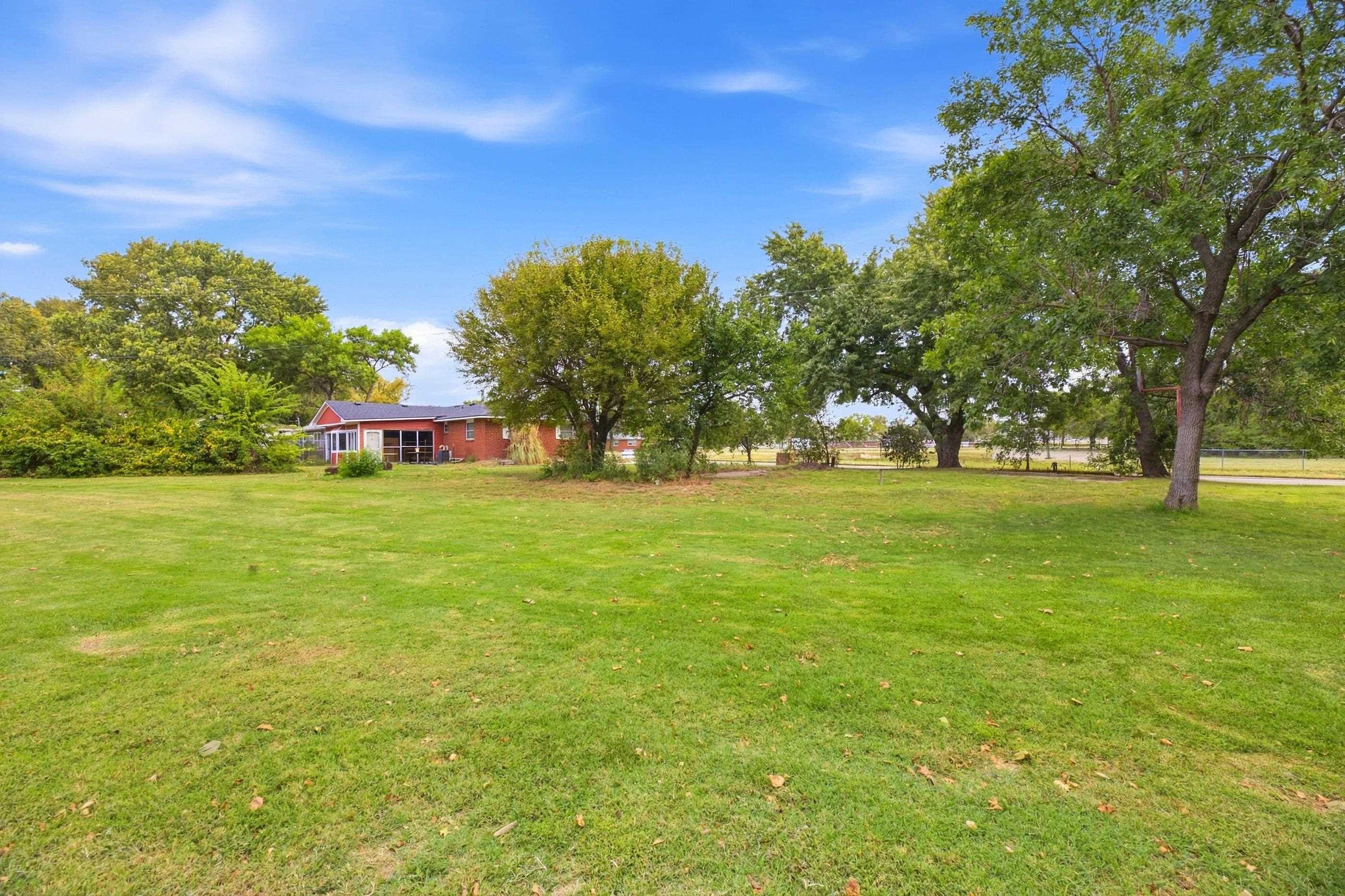 1711 James St Property Photo 31
