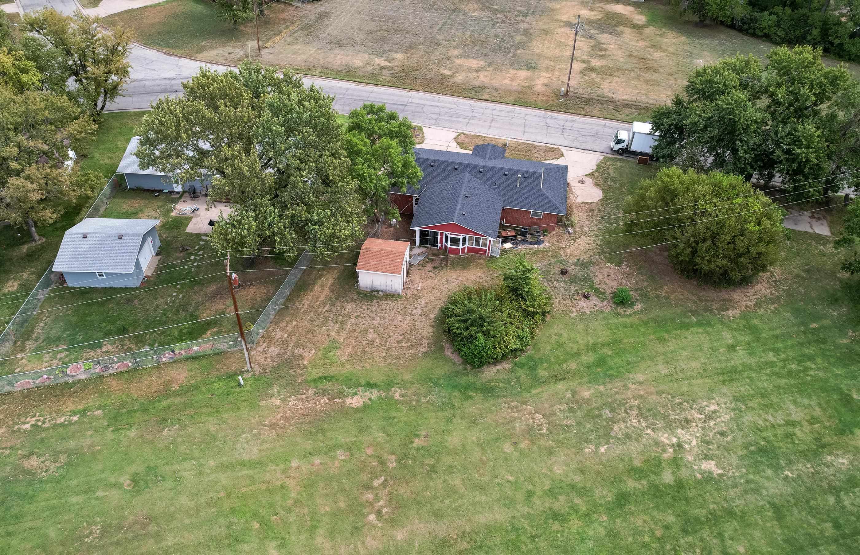 1711 James St Property Photo 33