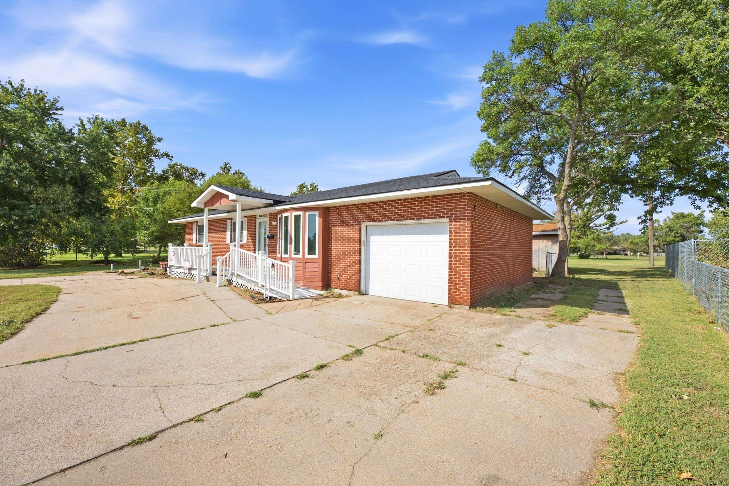 1711 James St Property Photo 34