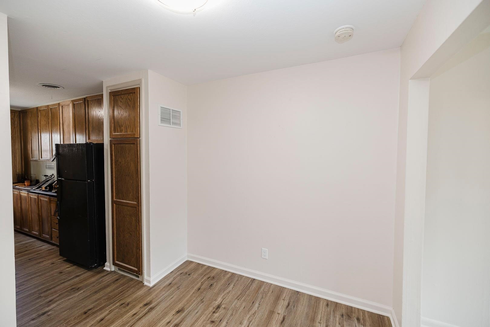 827 & 829 S Hillcrest Property Photo 16