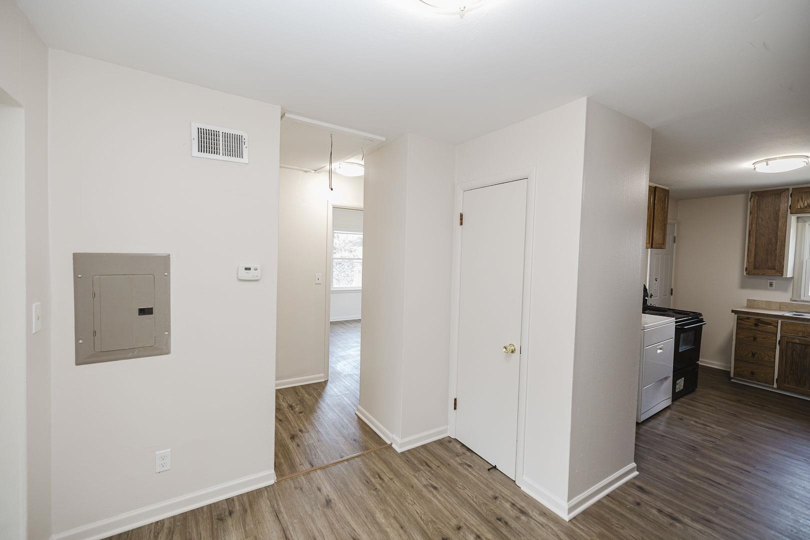 827 & 829 S Hillcrest Property Photo 17
