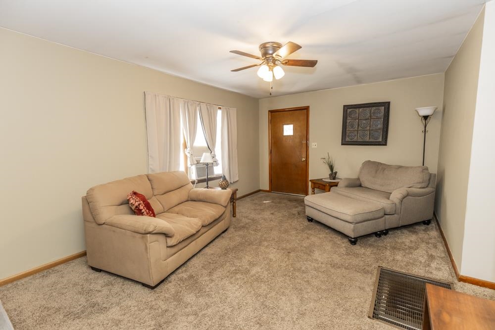 143 S 11th Property Photo 12