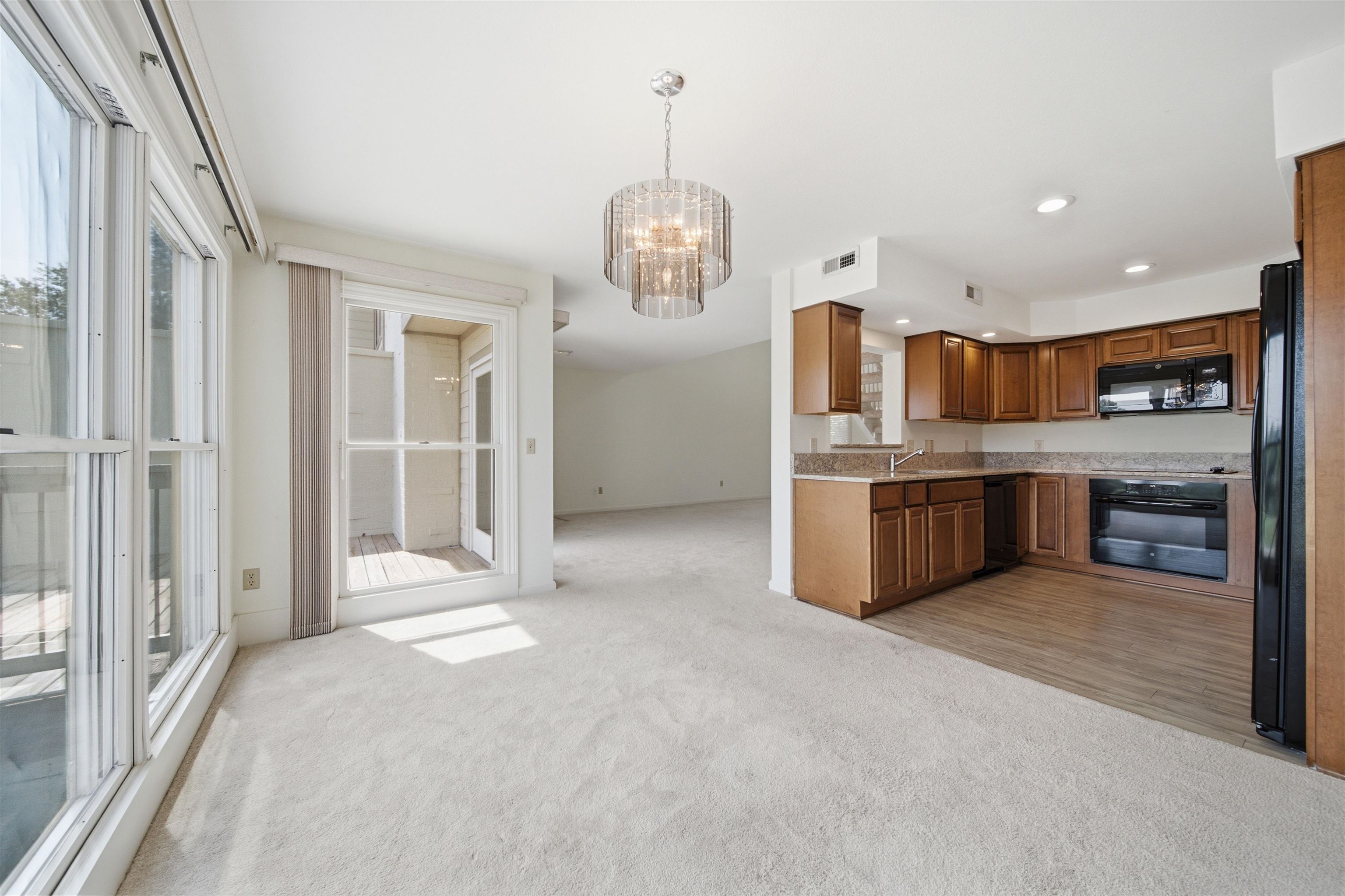 2614 N Executive Way Property Photo 10