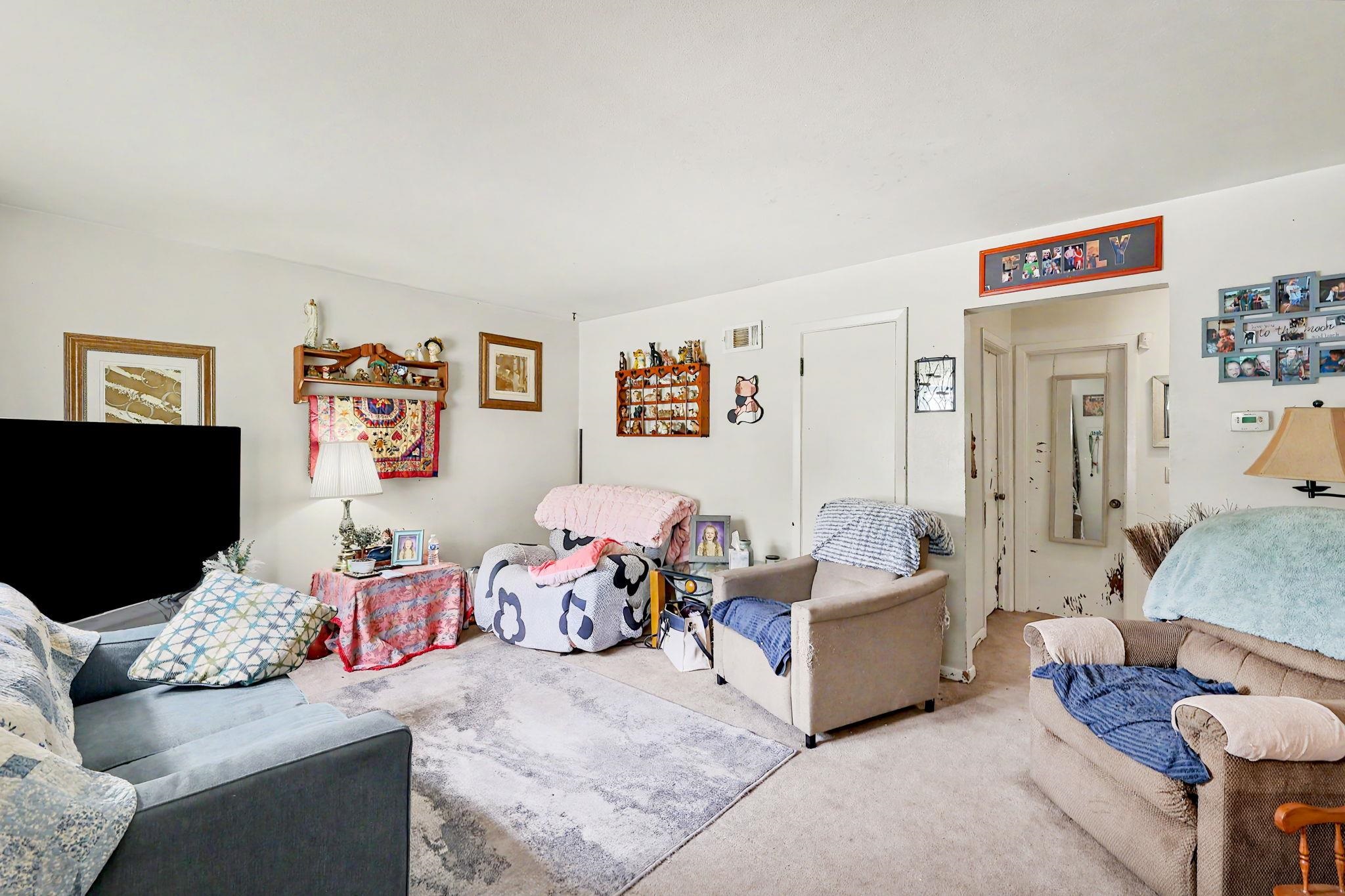3421 & 3423 E Penley Dr Property Photo 4