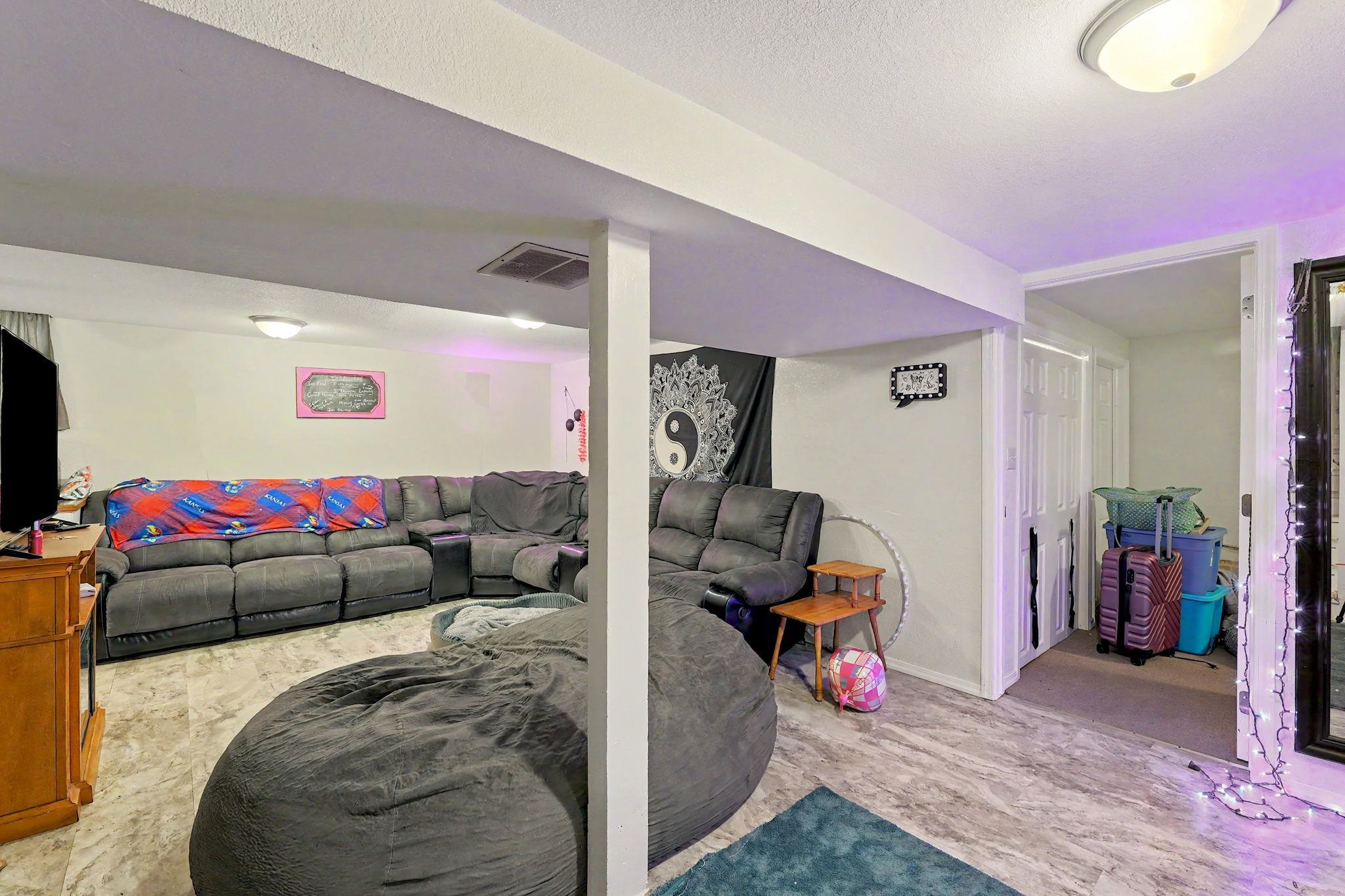 3421 & 3423 E Penley Dr Property Photo 12