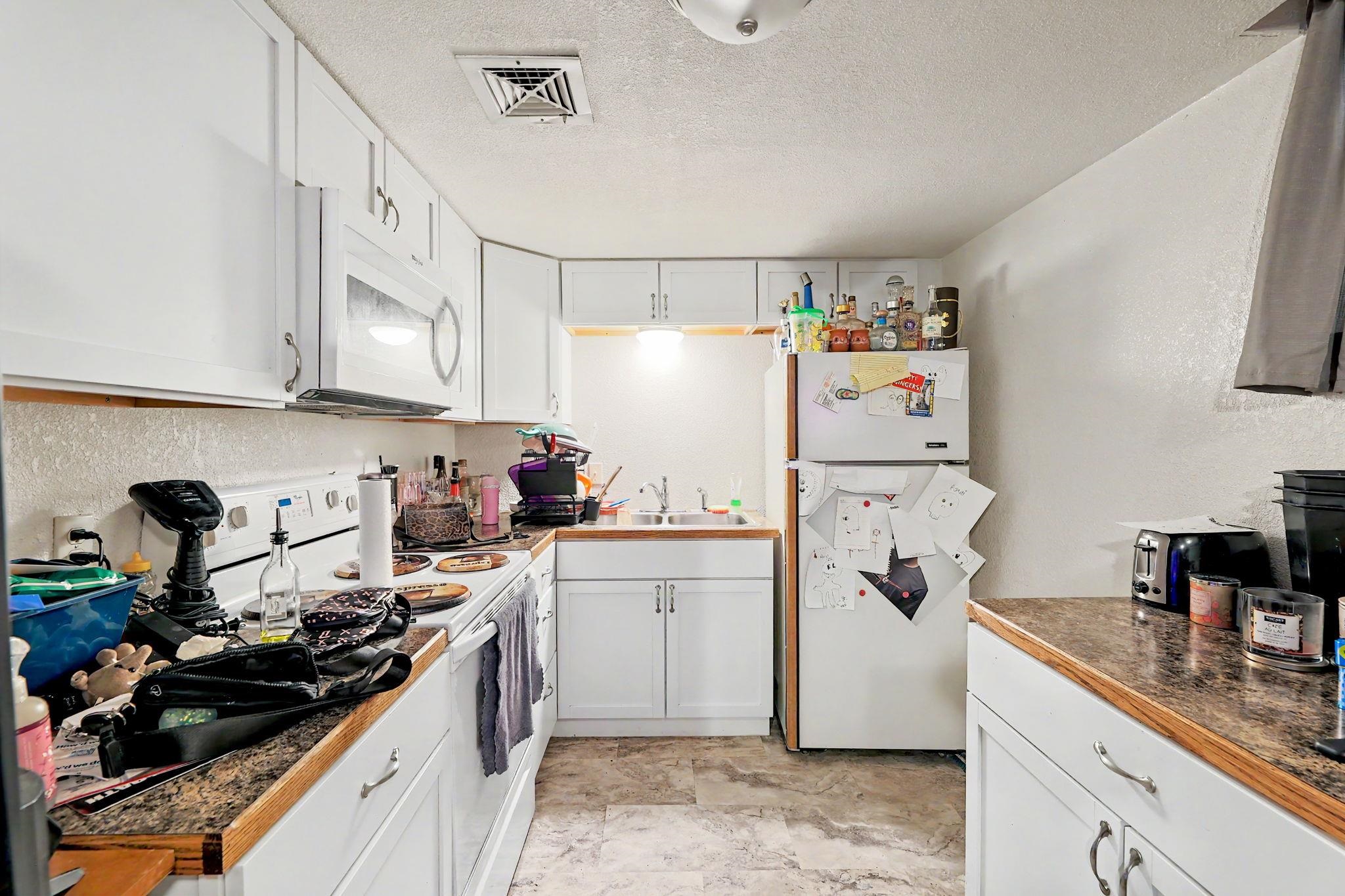 3421 & 3423 E Penley Dr Property Photo 14