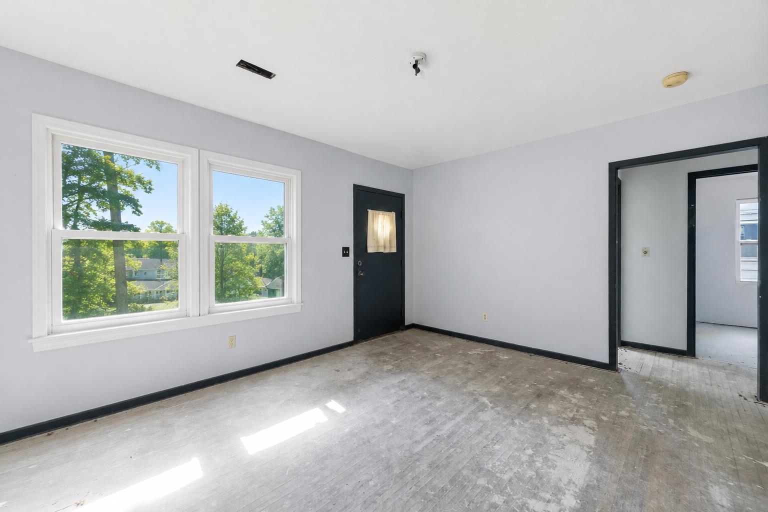 1127 S Minnesota Property Photo 6