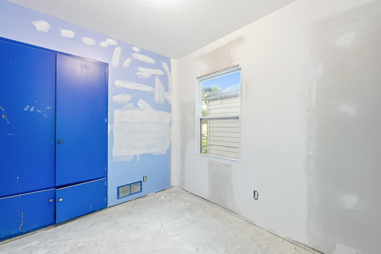 1127 S Minnesota Property Photo 17