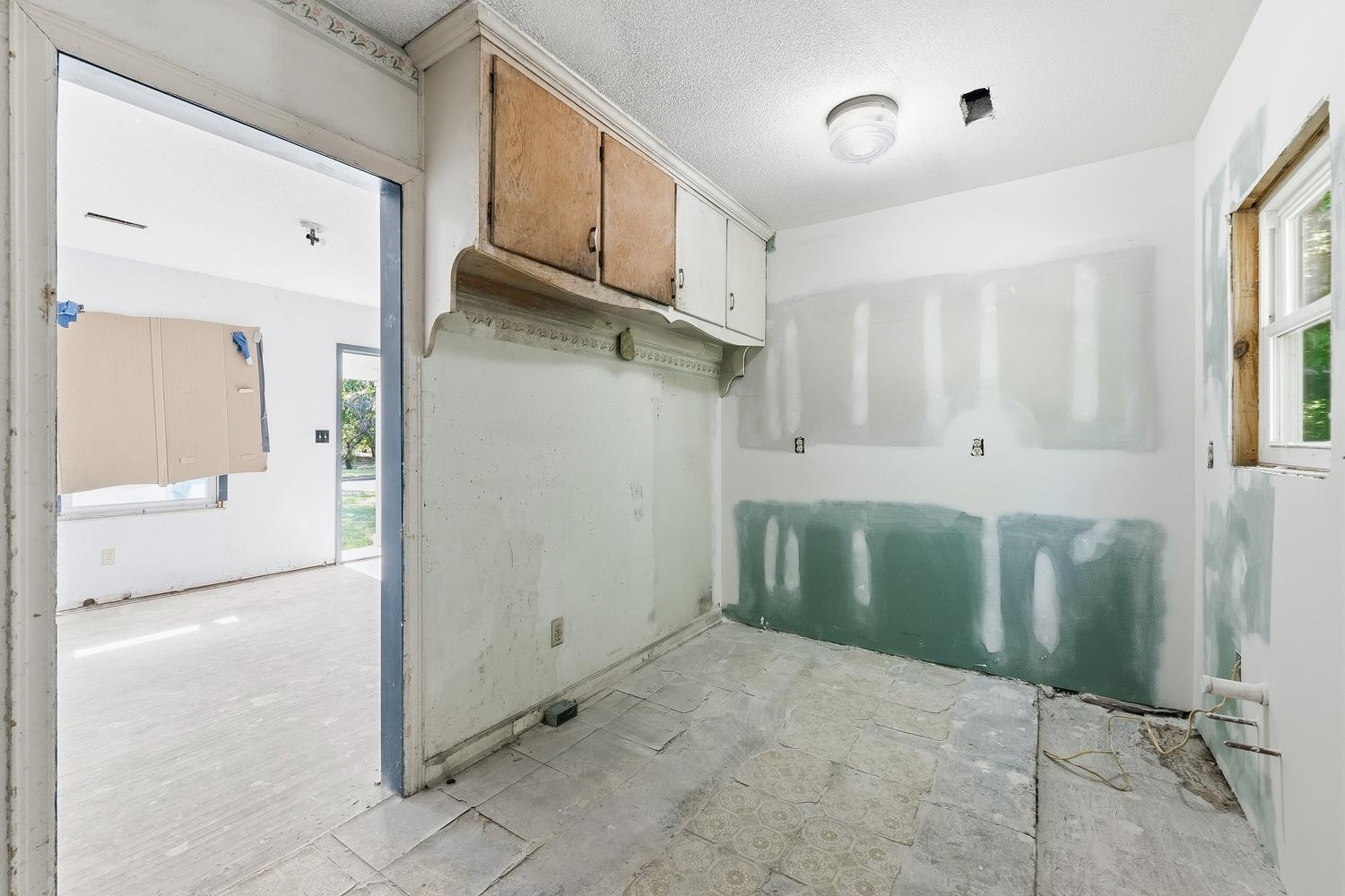 1127 S Minnesota Property Photo 19