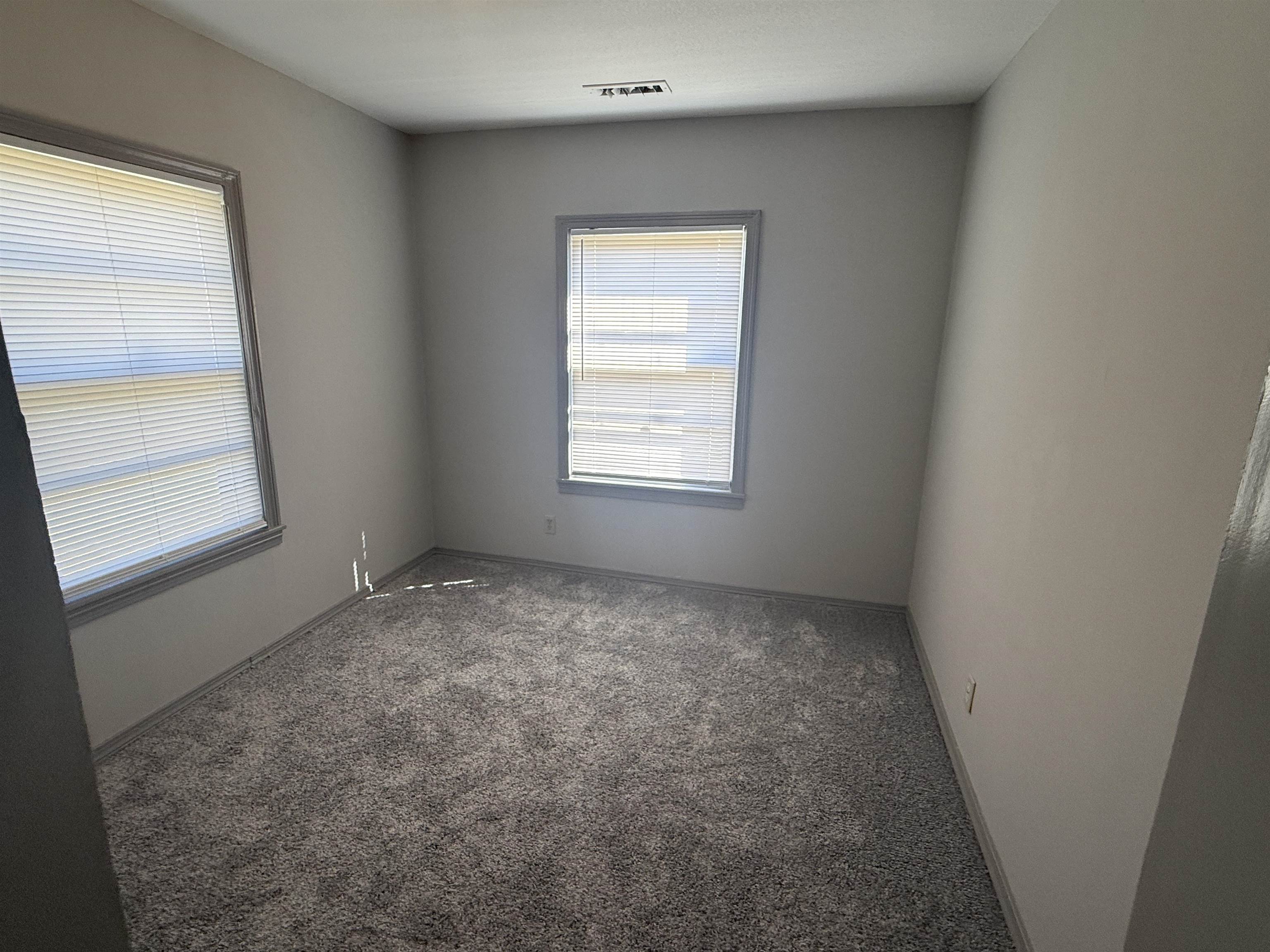 1627 S Sedgwick St Property Photo 4