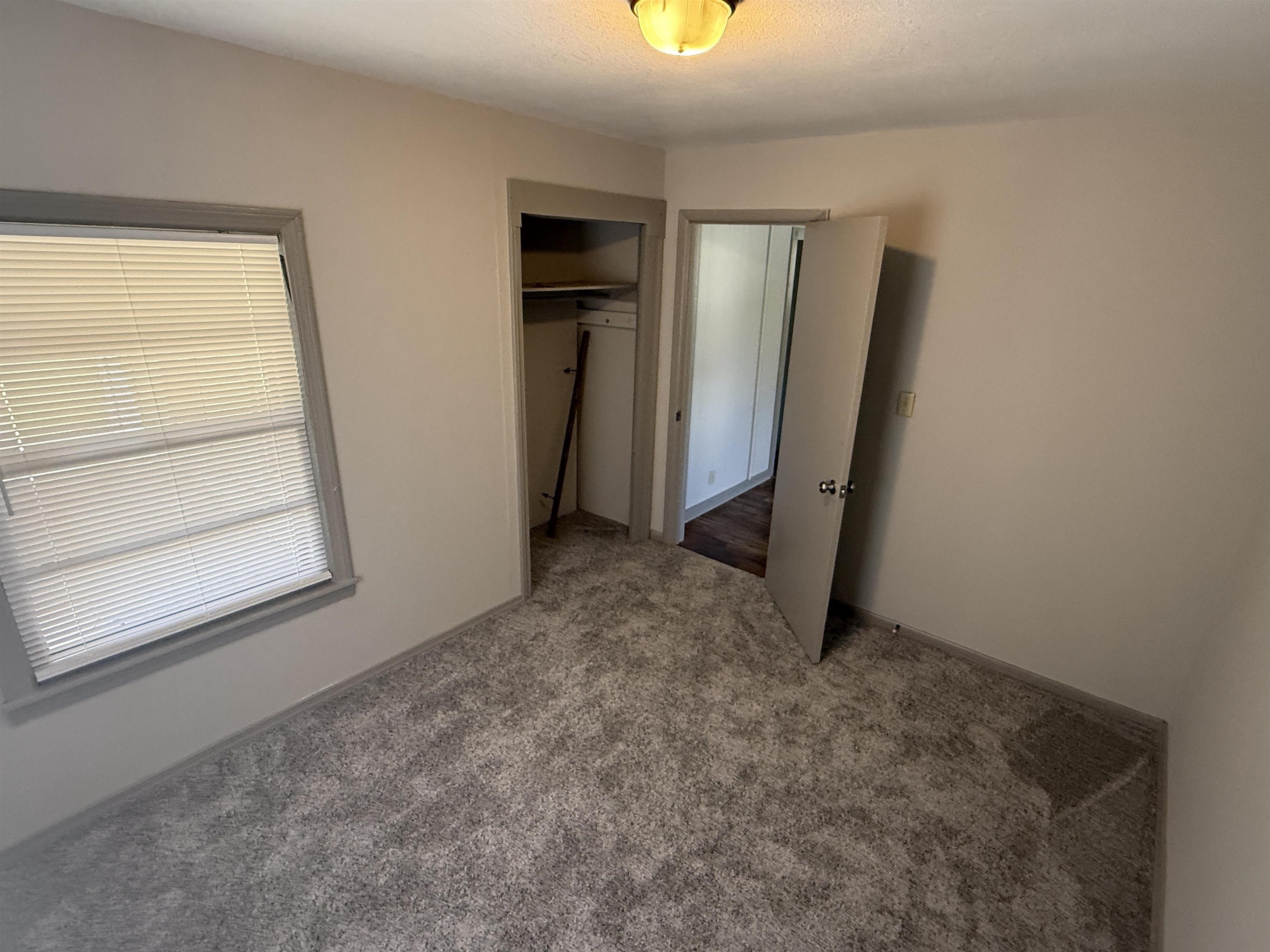 1627 S Sedgwick St Property Photo 7