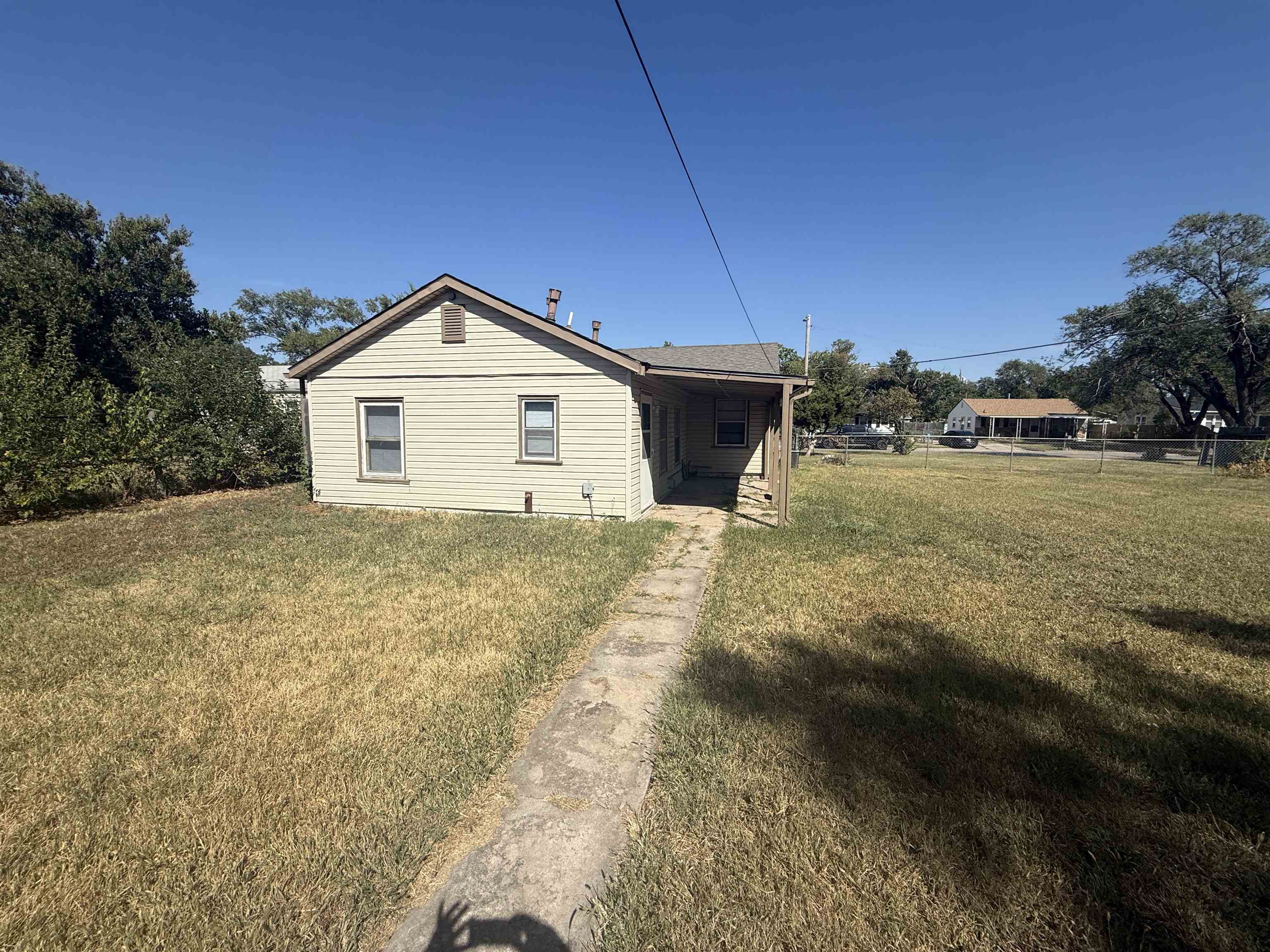 1627 S Sedgwick St Property Photo 16