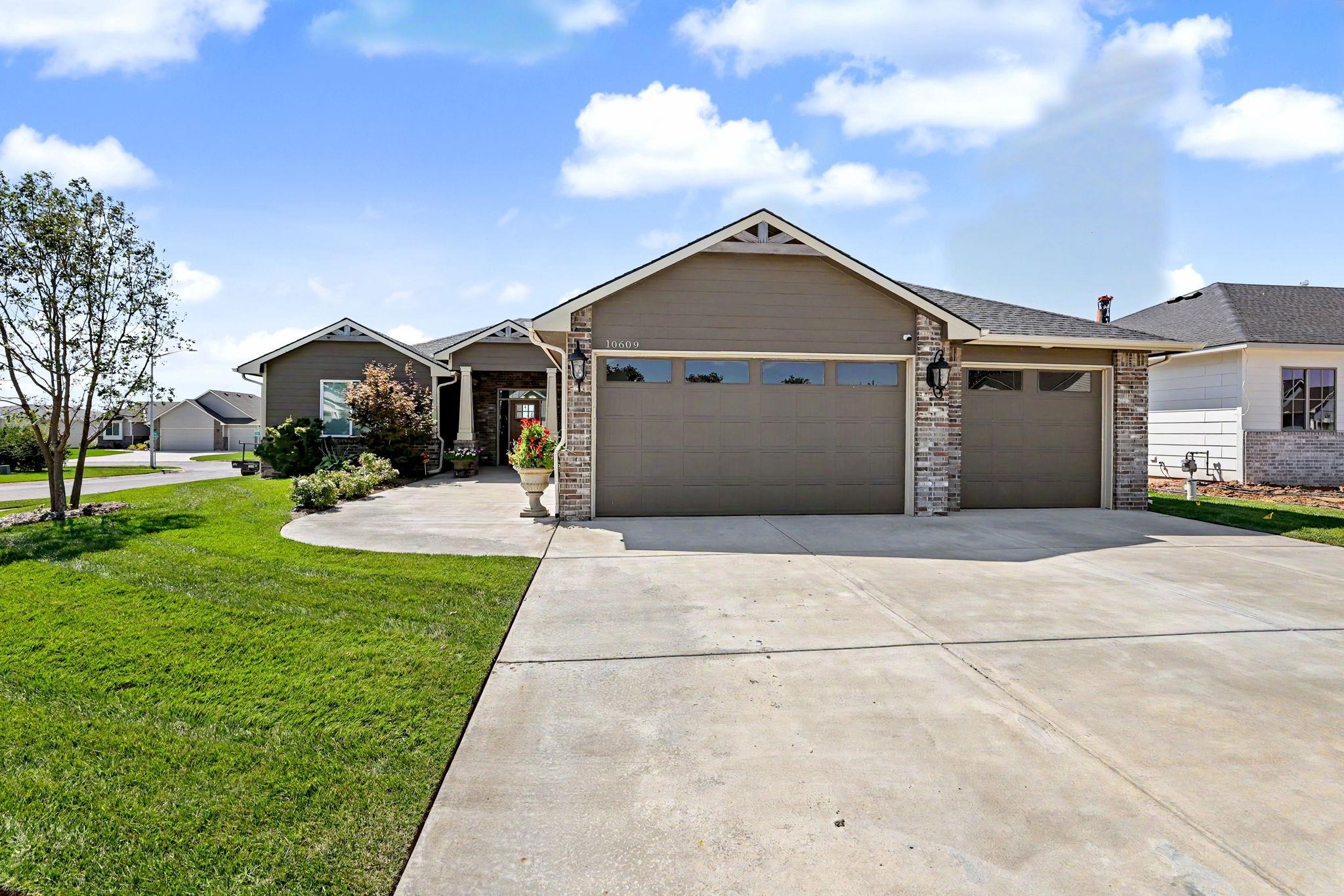10609 W Graber Property Photo 1