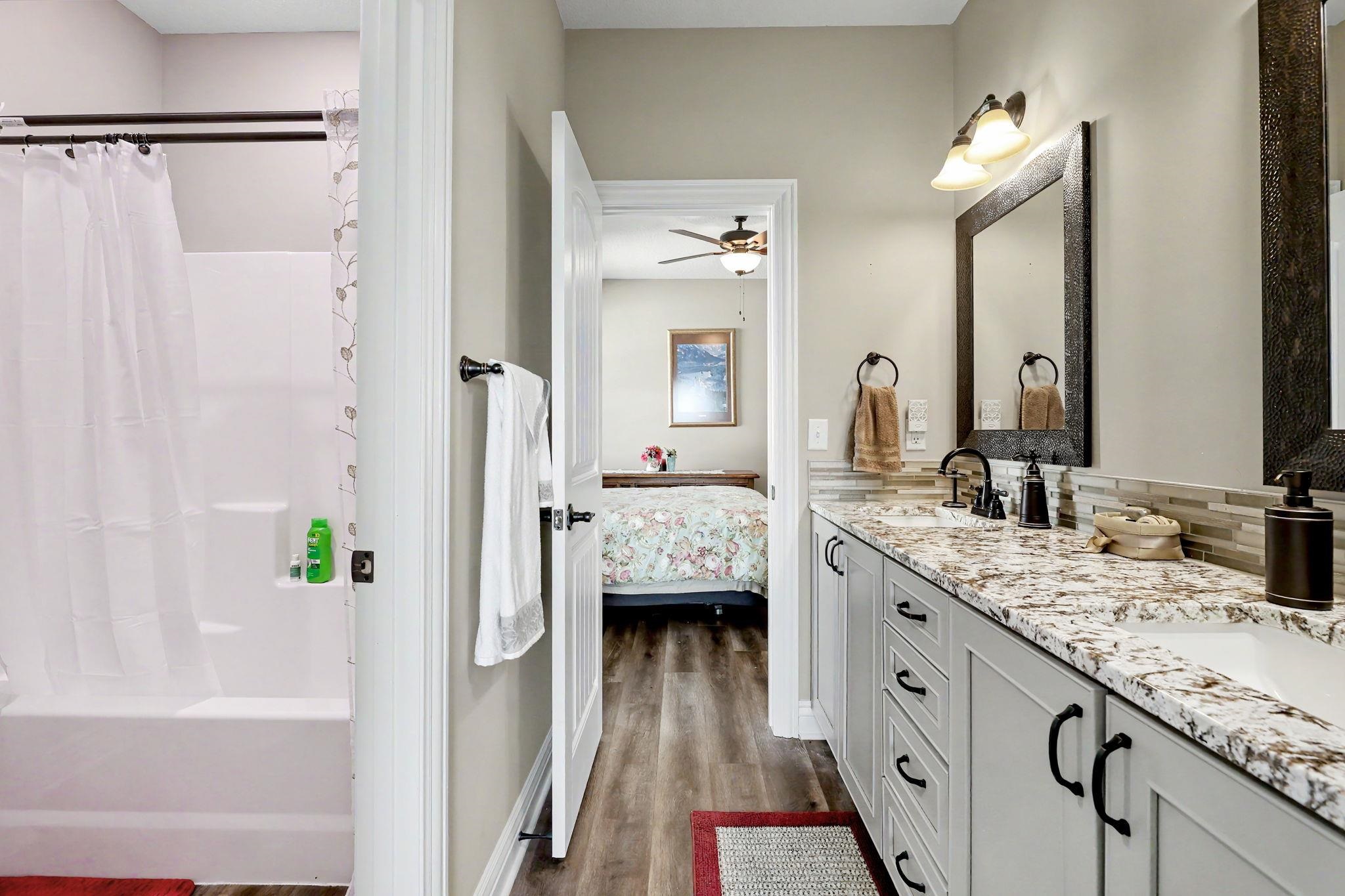 10609 W Graber Property Photo 19